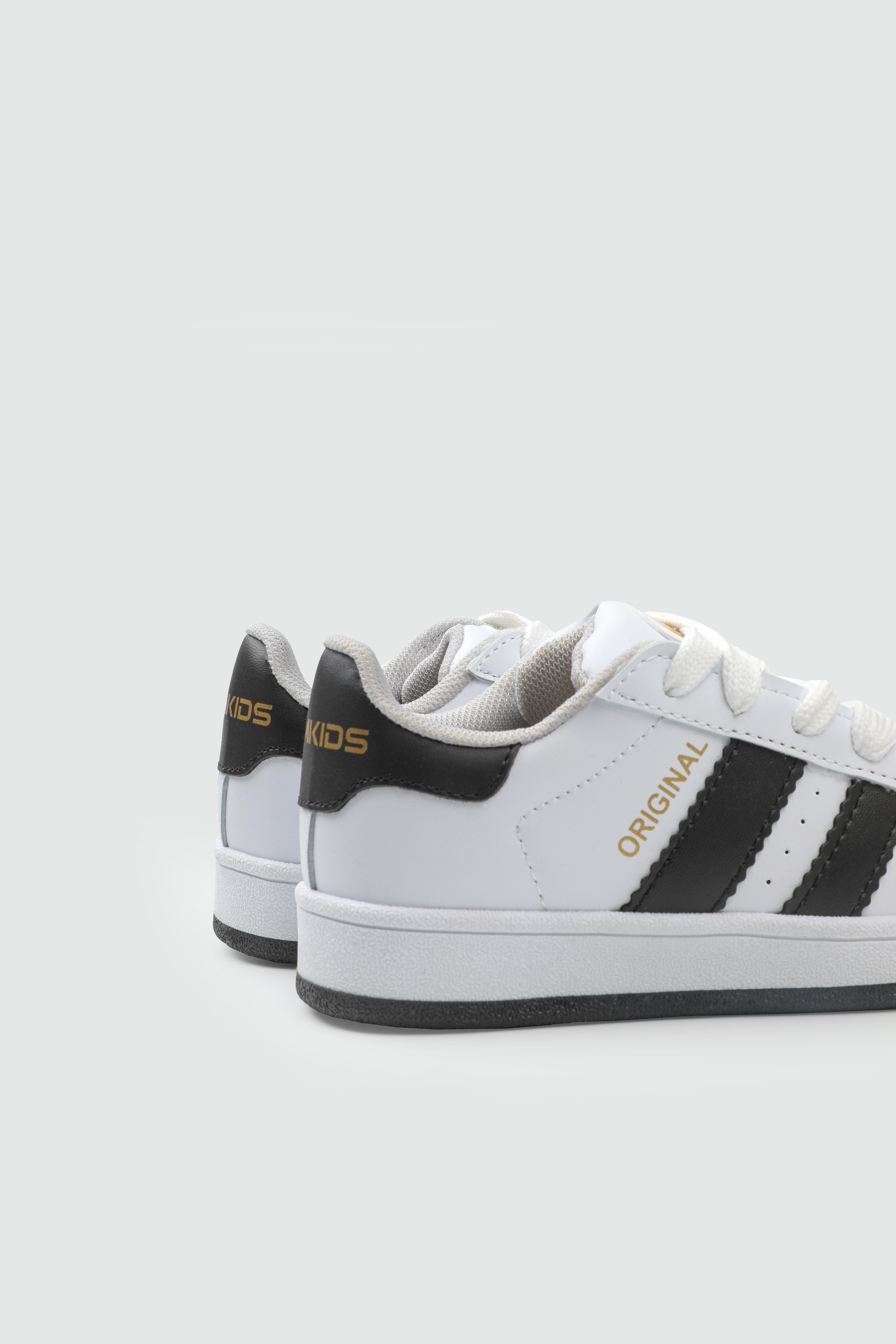 Günlük Rahat Cırtlı Bağcıklı Beyaz Siyah Çocuk Ayakkabı TOM KİDS 5023 Çocuk Günlük Ayakkabı Tom Kids Tom Kids 5023 FİLET 25Y