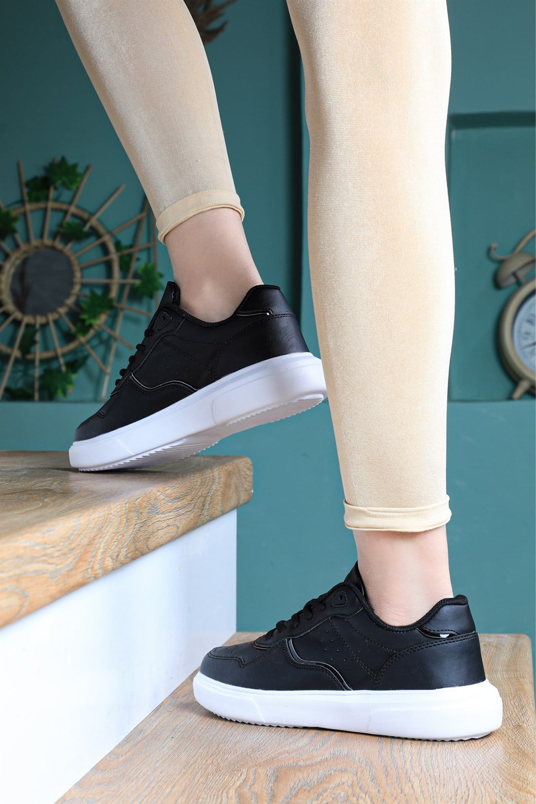 Günlük Rahat Siyah Beyaz Unisex Spor Ayakkabı 26821 Unisex Günlük Spor Ayakkabı Jump JUMP 26821 UNİSEX SPOR AYAK