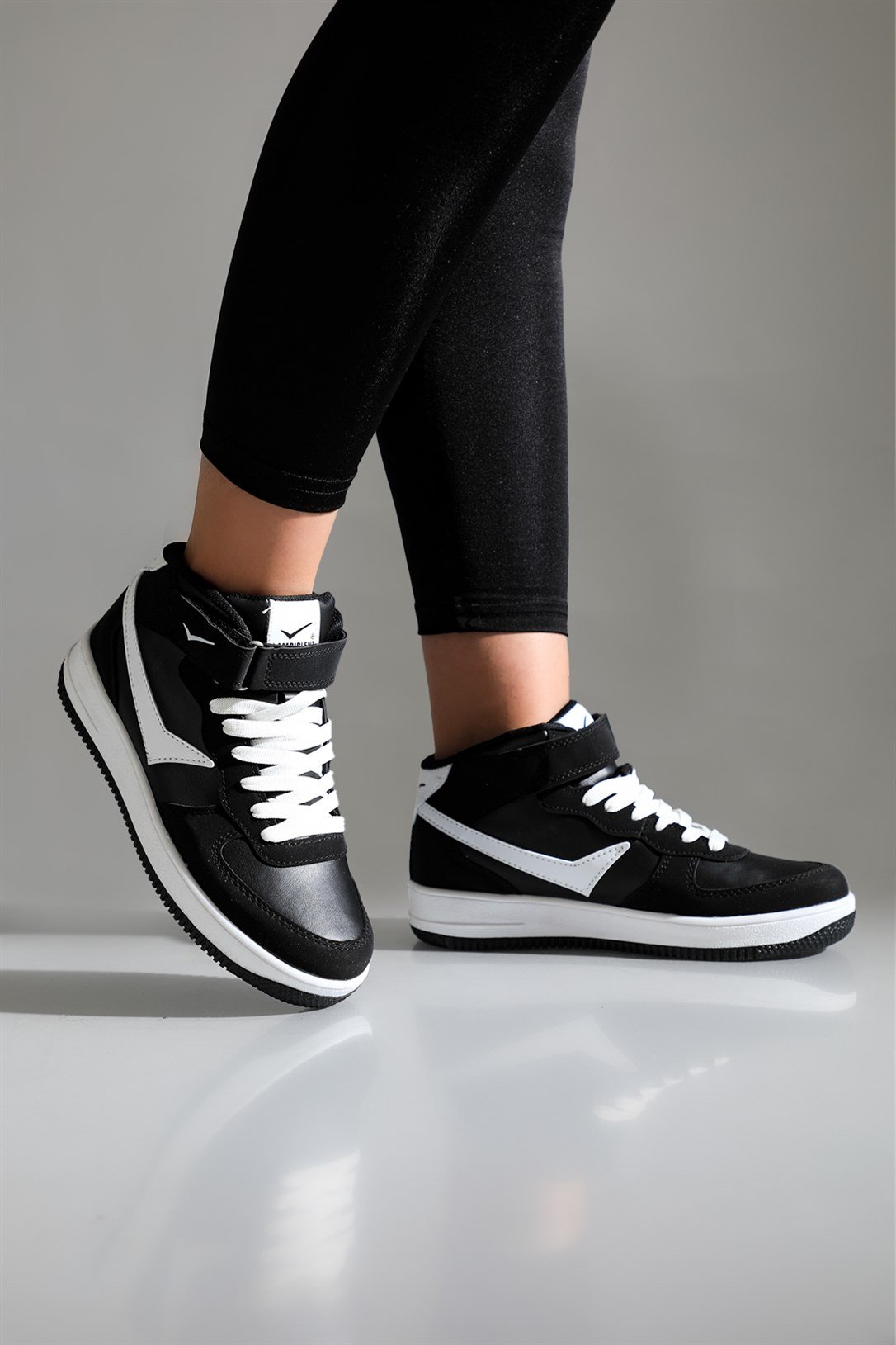 Günlük Siyah Beyaz Unisex Spor Ayakkabı 2185 Unisex Basketbol Lambırlent LAMBIRLENT 2185 UNİSEX BASKET