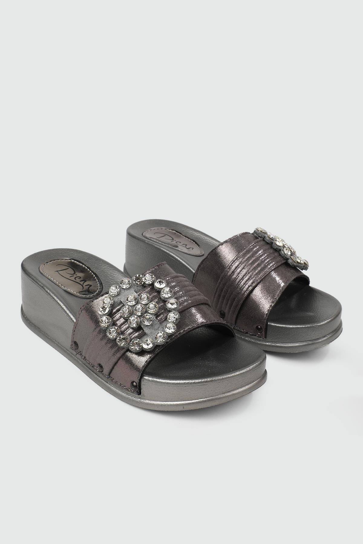 Günlük Taşlı Füme Kadın Terlik 20028 Kadın Günlük Terlik Pienn PİENN 20028-09 Kadın Terlik