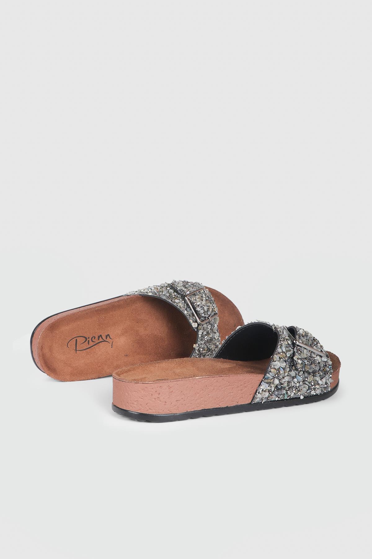 Günlük Taşlı Füme Kadın Terlik 20050 Kadın Günlük Terlik Pienn PİENN 20050 ZEN TERLİK