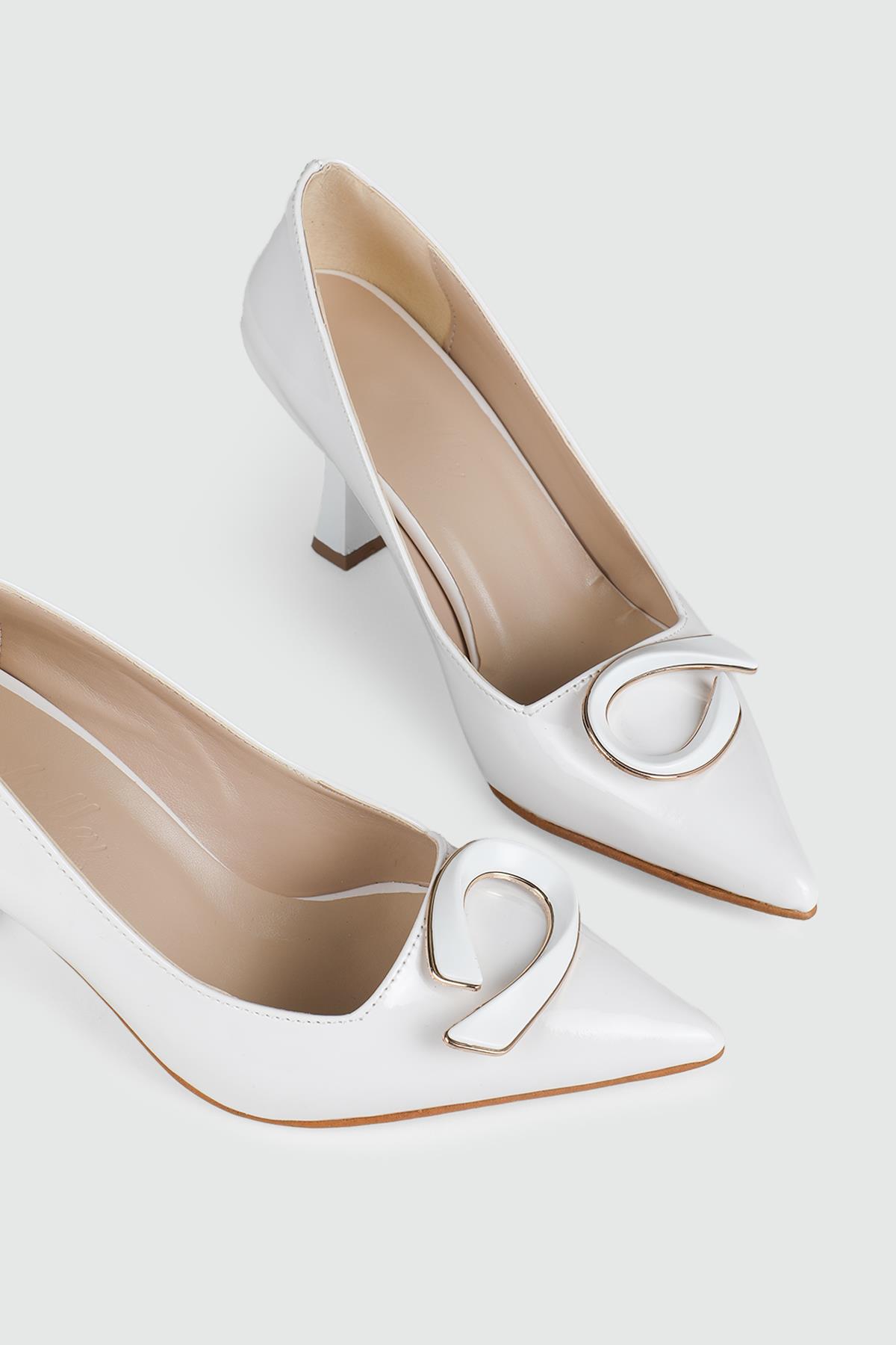 Kadeh Topuklu Sivri Burun Şık Beyaz Rugan Kadın Ayakkabı MS-YSR127 Kadın Yüksek Topuklu MyBella My bella MS-YSR127 KADIN 24K