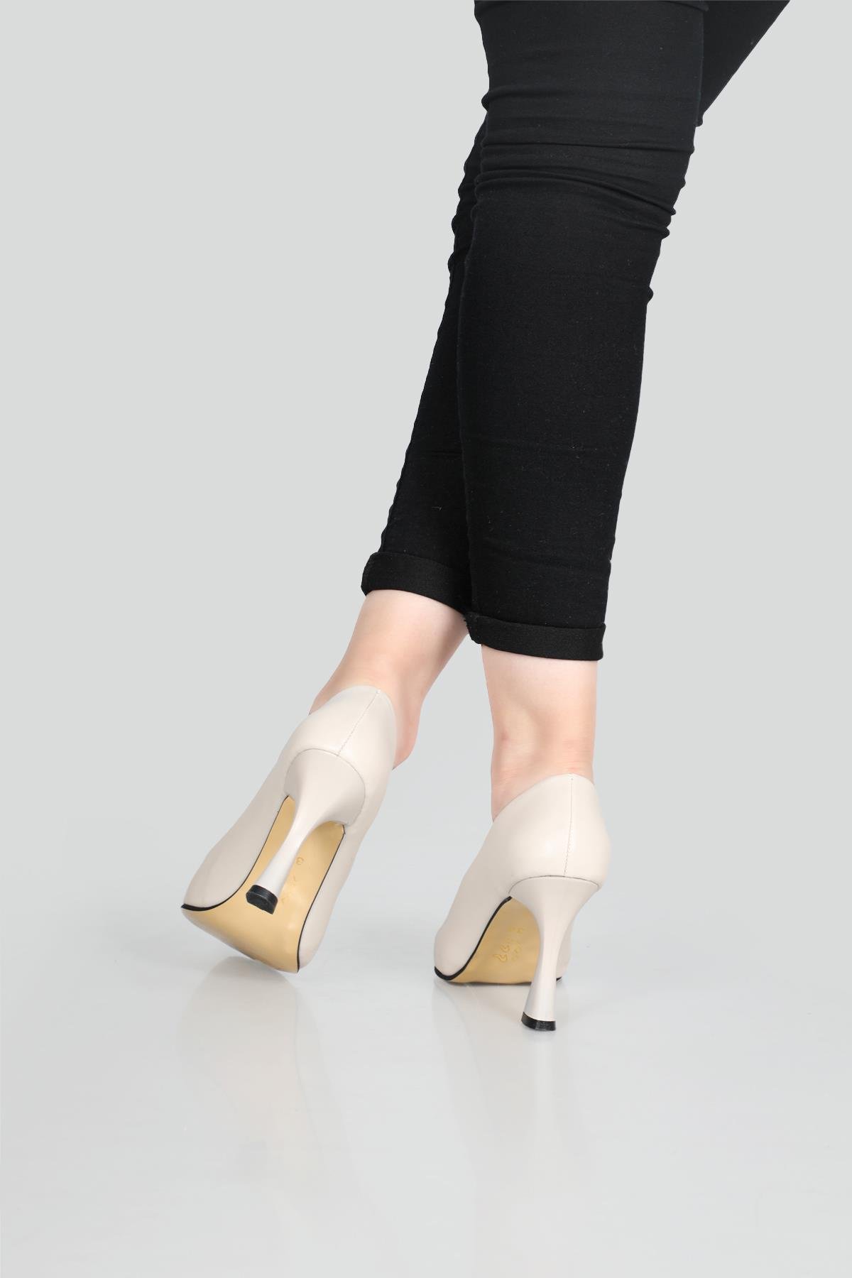 Kadeh Topuklu Sivri Burun Ten Kadın Ayakkabı N-2800 Kadın Yüksek Topuklu Carla Bella CARLA BELLA N-2800 Stiletto