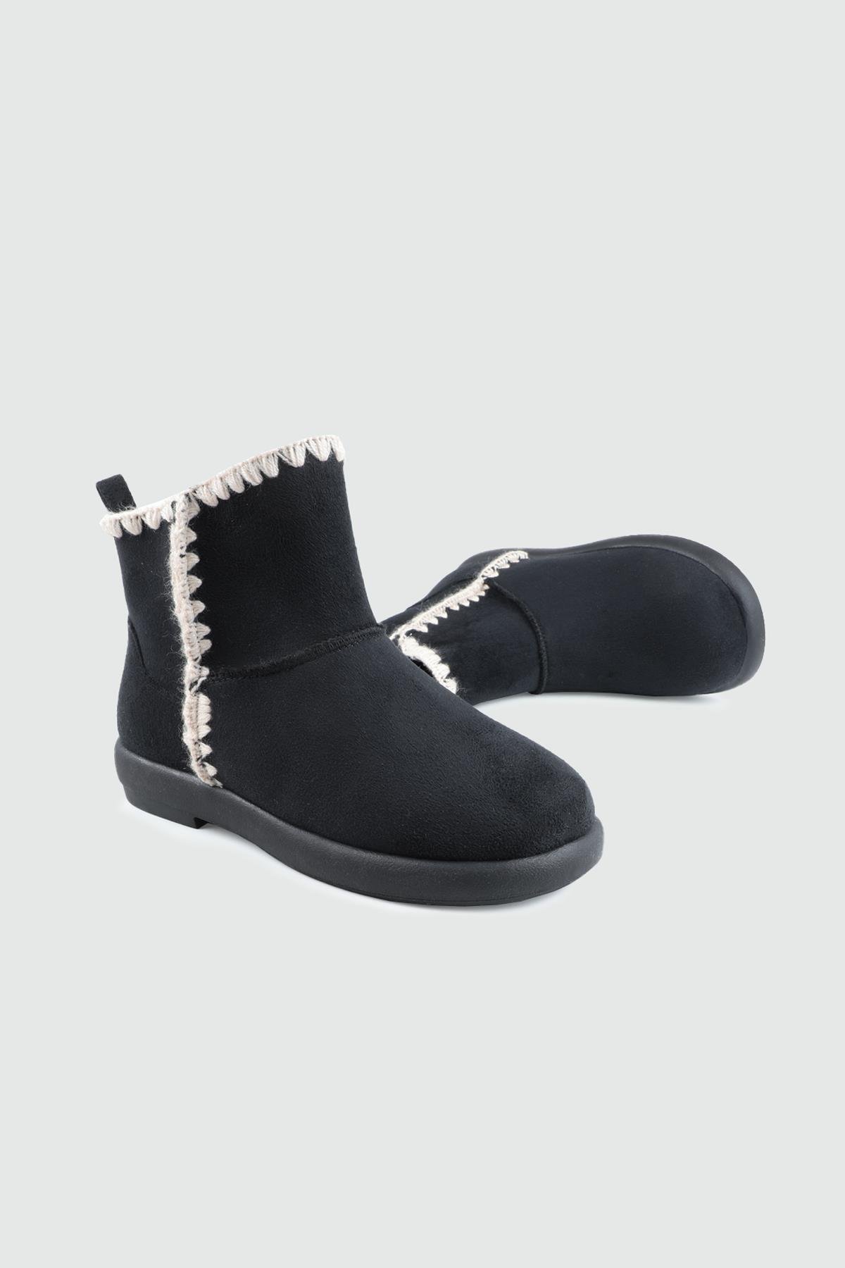 Kadın Günlük Nakışlı UGG Siyah Süet İnce Taban Nakışlı Bagsız Kadın Kar Botu MY BELLA SP-1901 Kadın Günlük Conford Bot MY BELLA MY BELLA SP-1901 Kadın 25K
