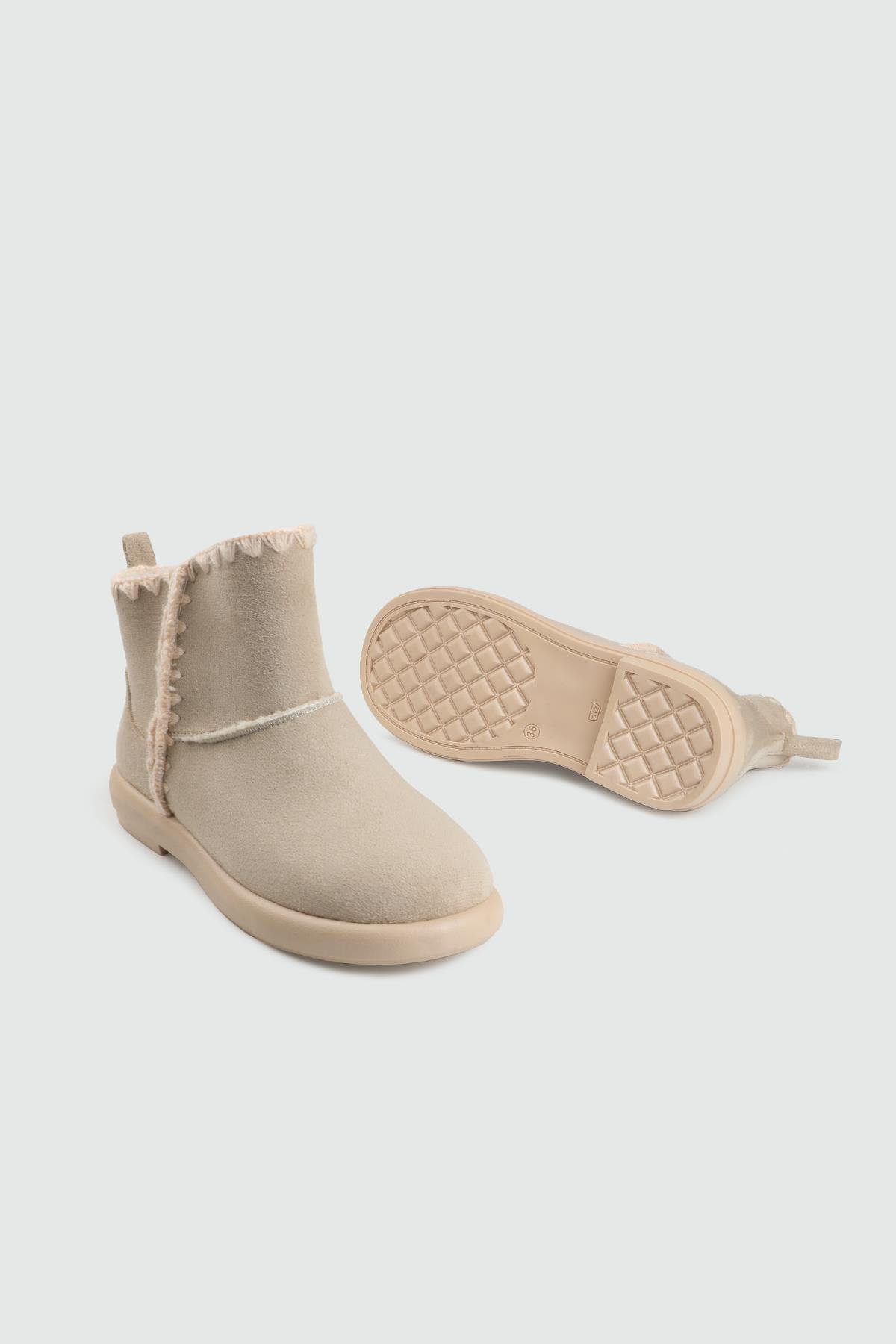 Kadın Günlük Nakışlı UGG Ten Süet İnce Taban Nakışlı Bagsız Kadın Kar Botu MY BELLA SP-1901 Kadın Günlük Conford Bot MY BELLA MY BELLA SP-1901 Kadın 25K