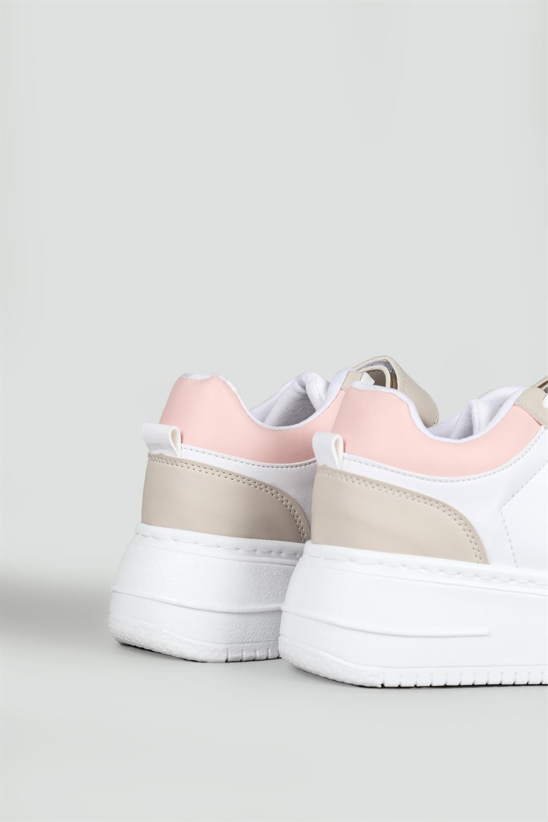 Kalın Taban Bağcıklı Cırtlı Beyaz Pembe Kadın Spor Ayakkabı Jenna Kadın Sneaker Beınsteps Beinsteps Ş-17-1 23Y