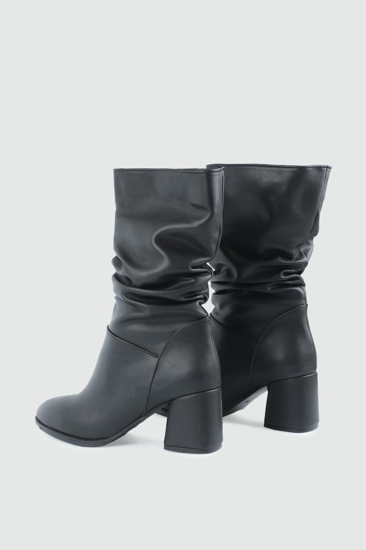 Kalın Topuklu Bağsız Siyah Körüklü Kadın Çizme My Bella RSL-2430 Kadın Klasik Topuklu Bot MyBella My Bella RSL-2430 KADIN 25K