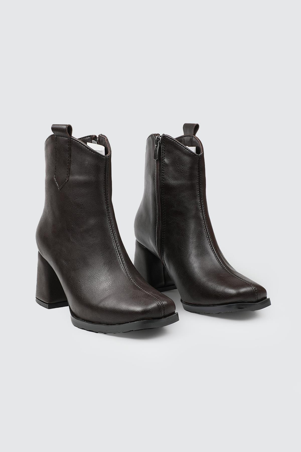 Kare Buru Fermuarlı Kahve Kadın Bot TU-201 Kadın Klasik Bot MyBella MY BELLA TU-203 KADIN 25K