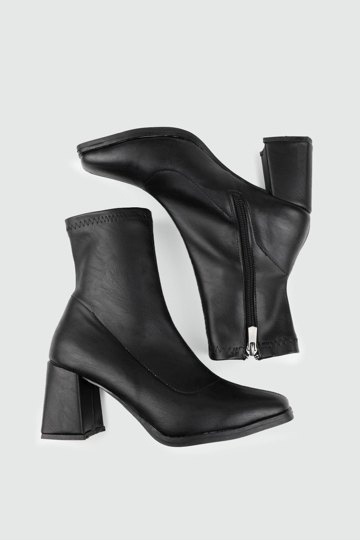 Küt Burun Yüksek Topuk Kadın Klasik Bot Siyah Küt Burun Blok Topuk Fermuarlı Kadın Günlük Bot MY BELLA CB-1005 Kadın Klasik Topuklu Bot MyBella MY BELLA CB-1005 Kadın 25K