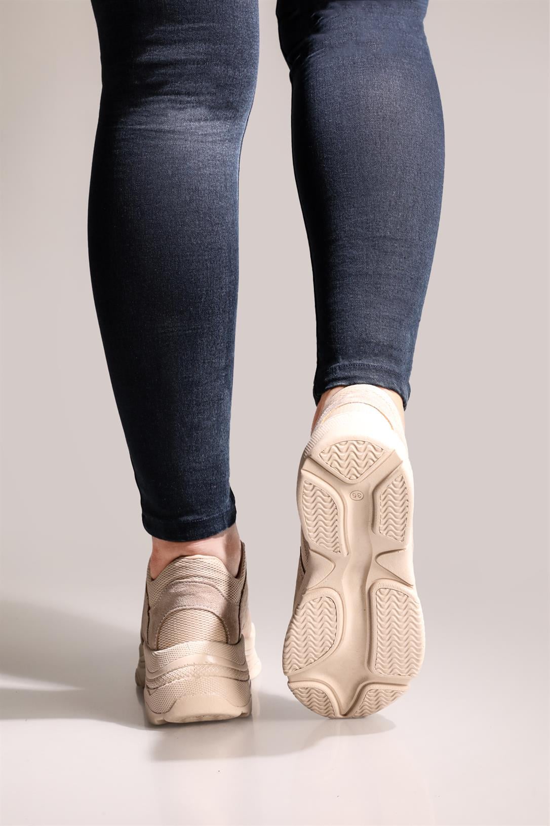Nefes Alır Kalın Taban Bağcıklı Bej Süet Kadın Spor Ayakkabı Ş-10 Kadın Sneaker Beınsteps BEINSTEPS Ş-10 Anoraklı 23Y