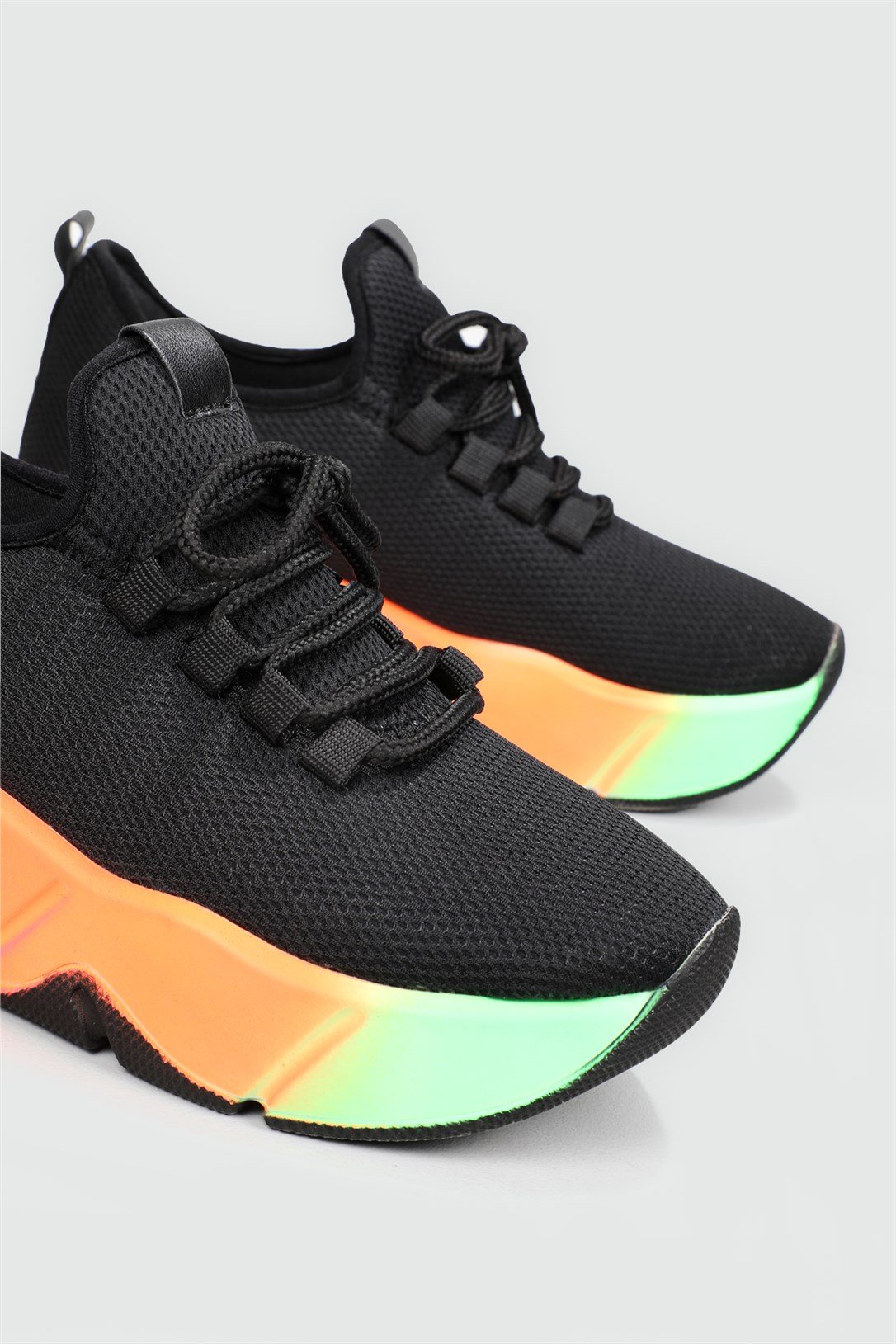 Nefes Alır Kalın Taban Bağcıklı Siyah Multi Kadın Spor Ayakkabı RSL-400 Kadın Sneaker Beınsteps Beinsteps RSL-400 22Y
