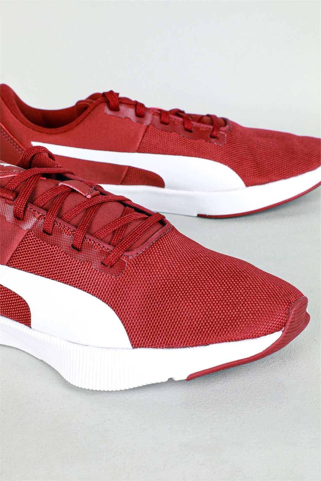 Nefes Alır Rahat Bordo Beyaz Unisex Spor Ayakkabı 195343-08 Unisex Koşu / Yürüyüş Puma PUMA 195343-08 FLYER UNİSEX
