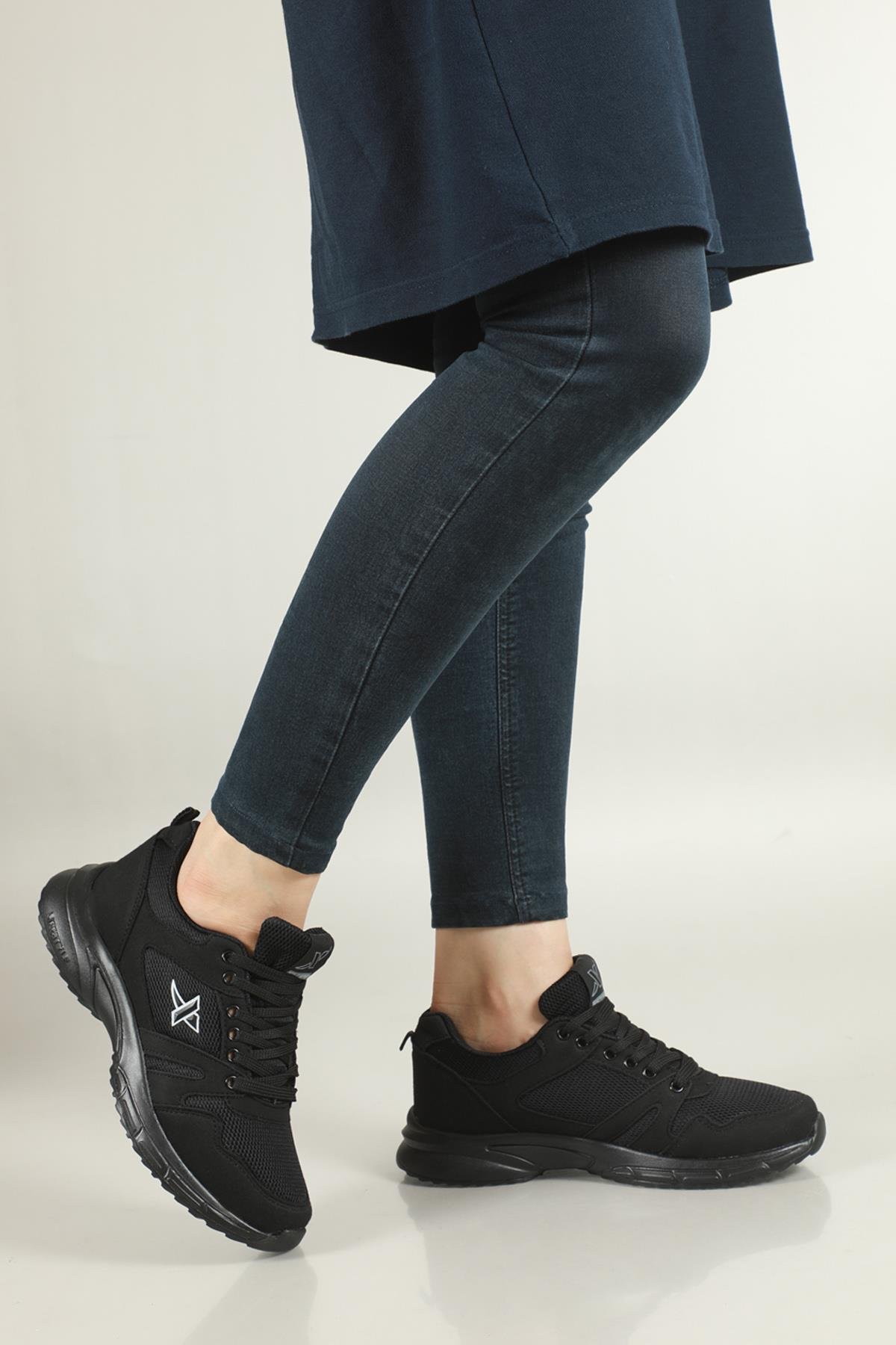 Nefes Alır Rahat Sıyah Unisex Spor Ayakkabı 020 Unisex Günlük Spor Ayakkabı Step XSTEP 020 UNİSEX SPOR