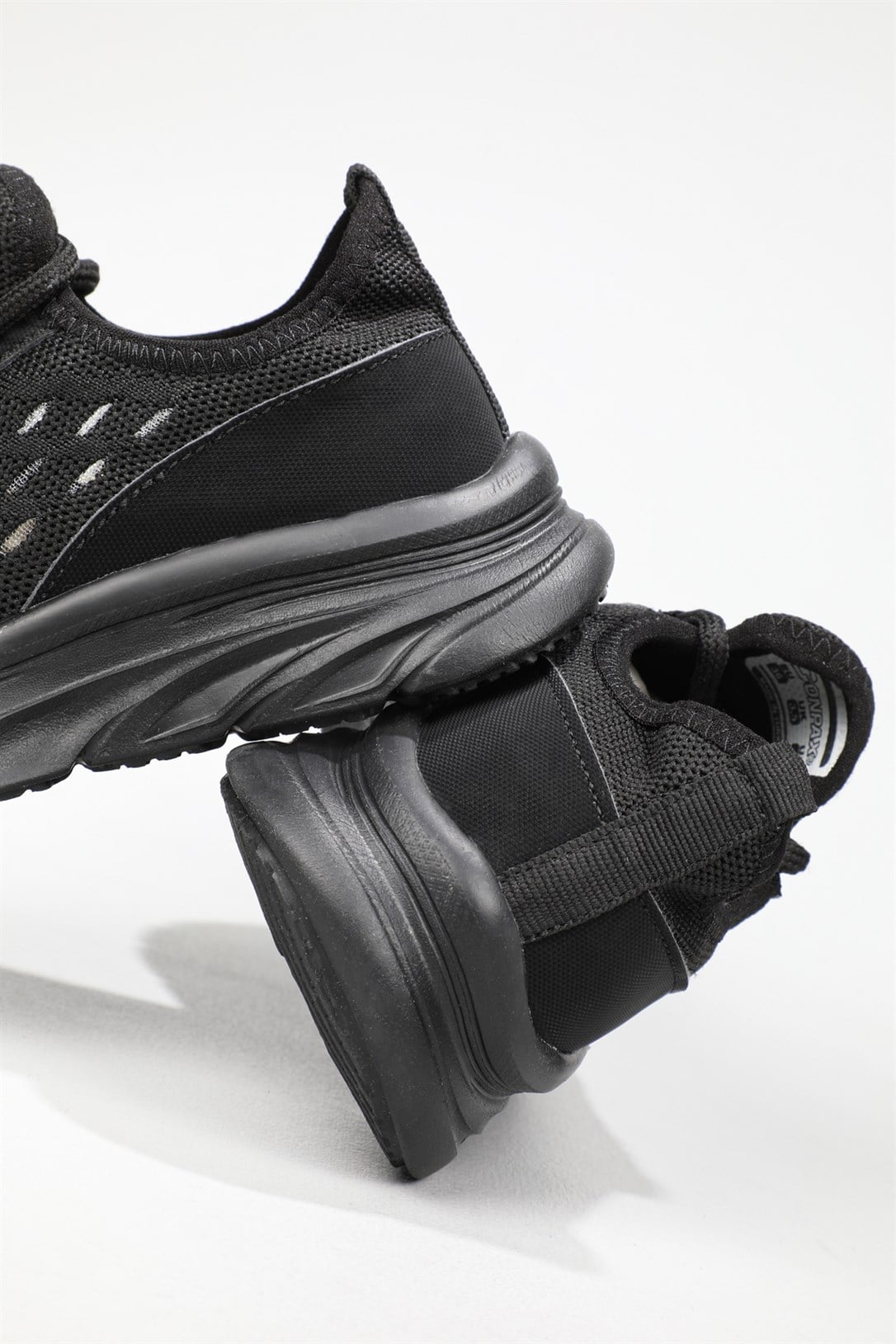 Nefes Alır Rahat Siyah Unisex Spor Ayakkabı 1272 Unisex Günlük Spor Ayakkabı Conpax CONPAX 1272 Unisex 22Y
