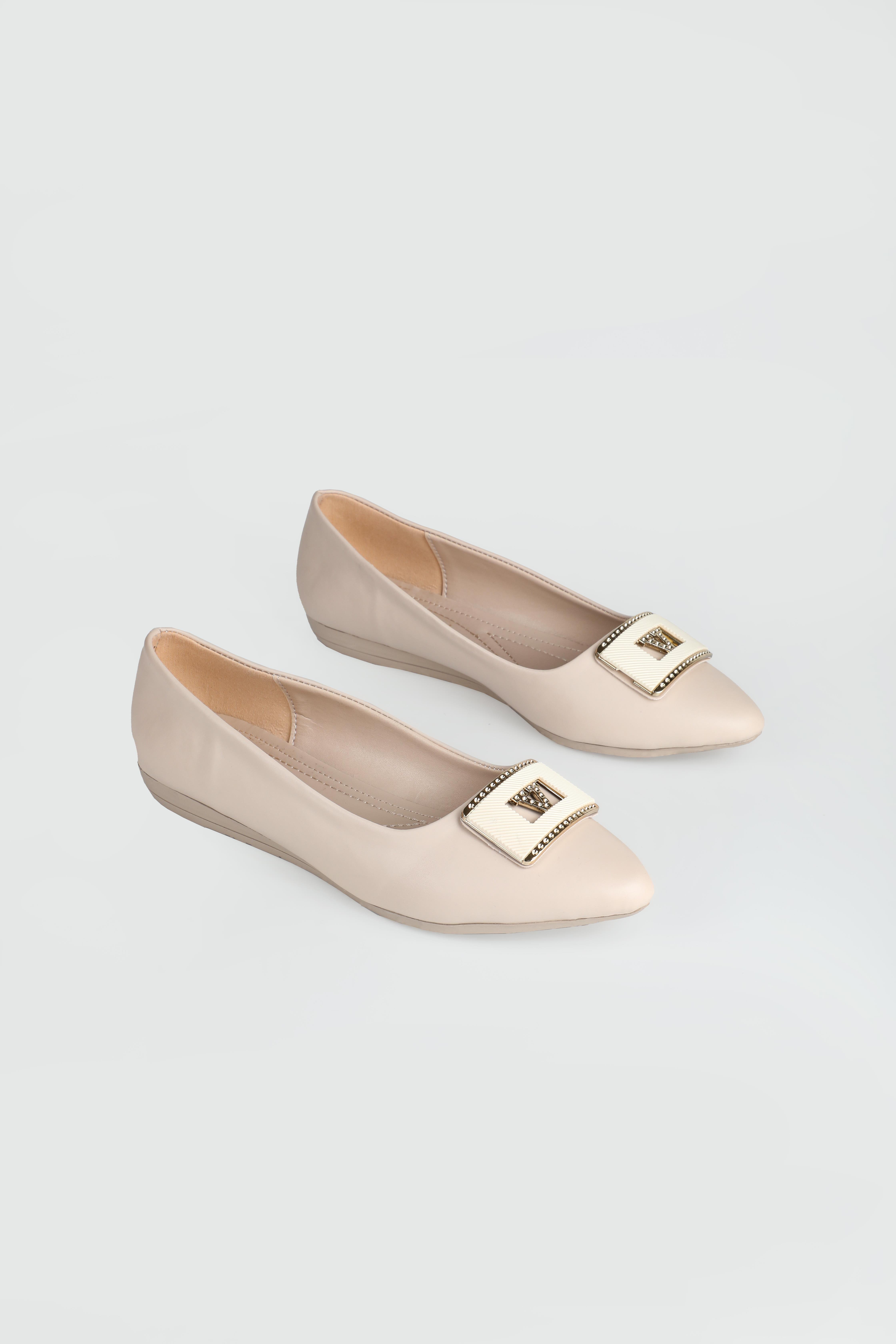 Önden Tokalı Günlük Ten Kadın Babet ŞM-1025 Kadın Babet Carla Bella My Bella 25Y ŞM-1025 V Tokalı