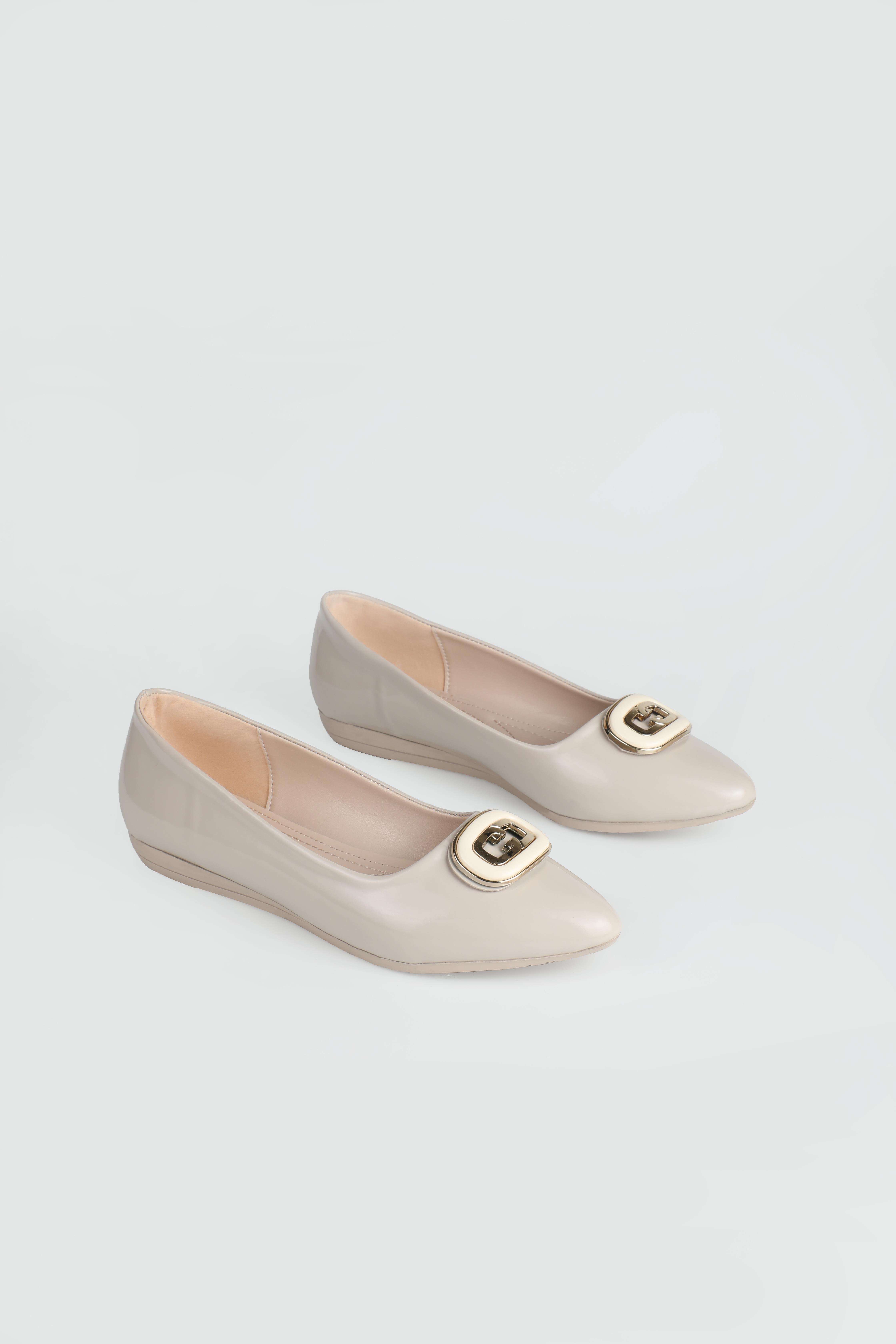 Önden Tokalı Günlük Ten Rugan Kadın Babet ŞM-1045 Kadın Babet Carla Bella My Bella 25Y ŞM-1045 Tokalı