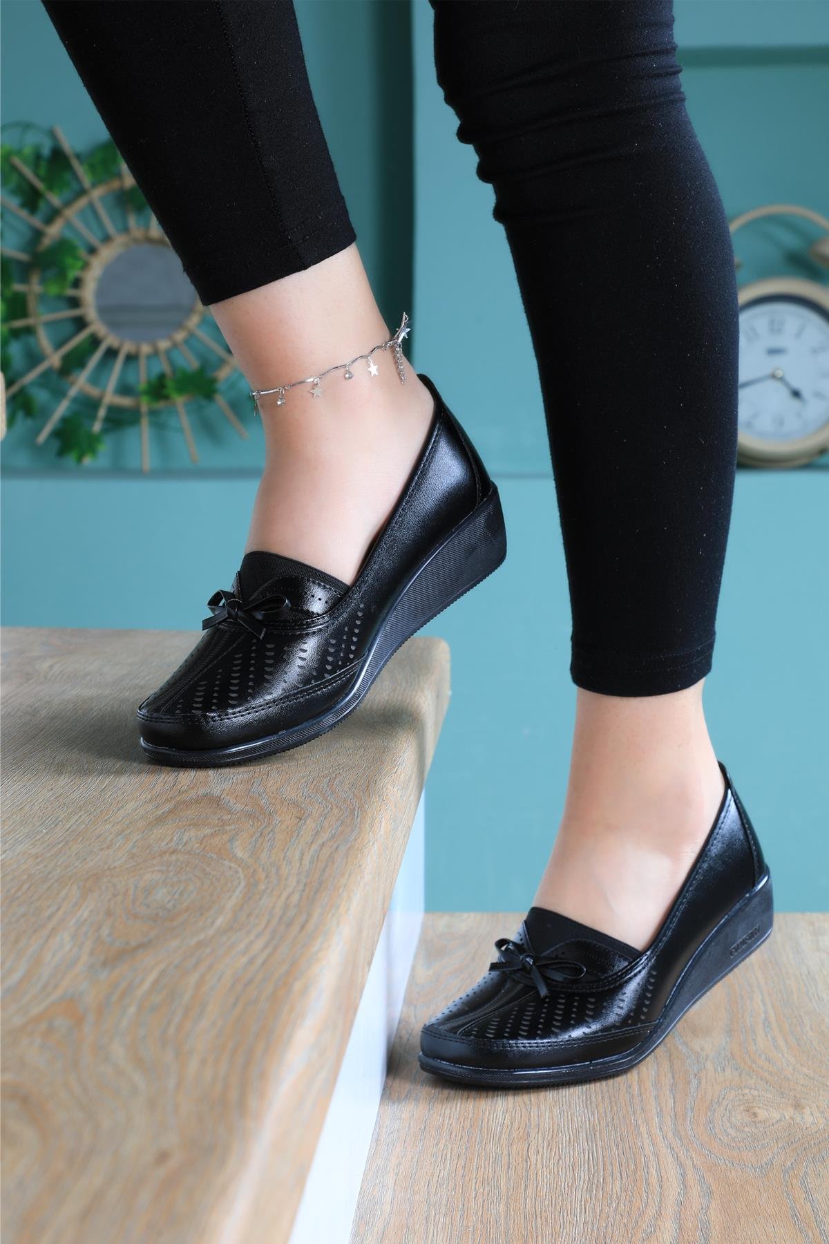 Ortapedik Taban Günlük Rahat Siyah Kadın Ayakkabı 22-307 Kadın Günlük Ayakkabı Wanetti Wanetti 22-307 22K