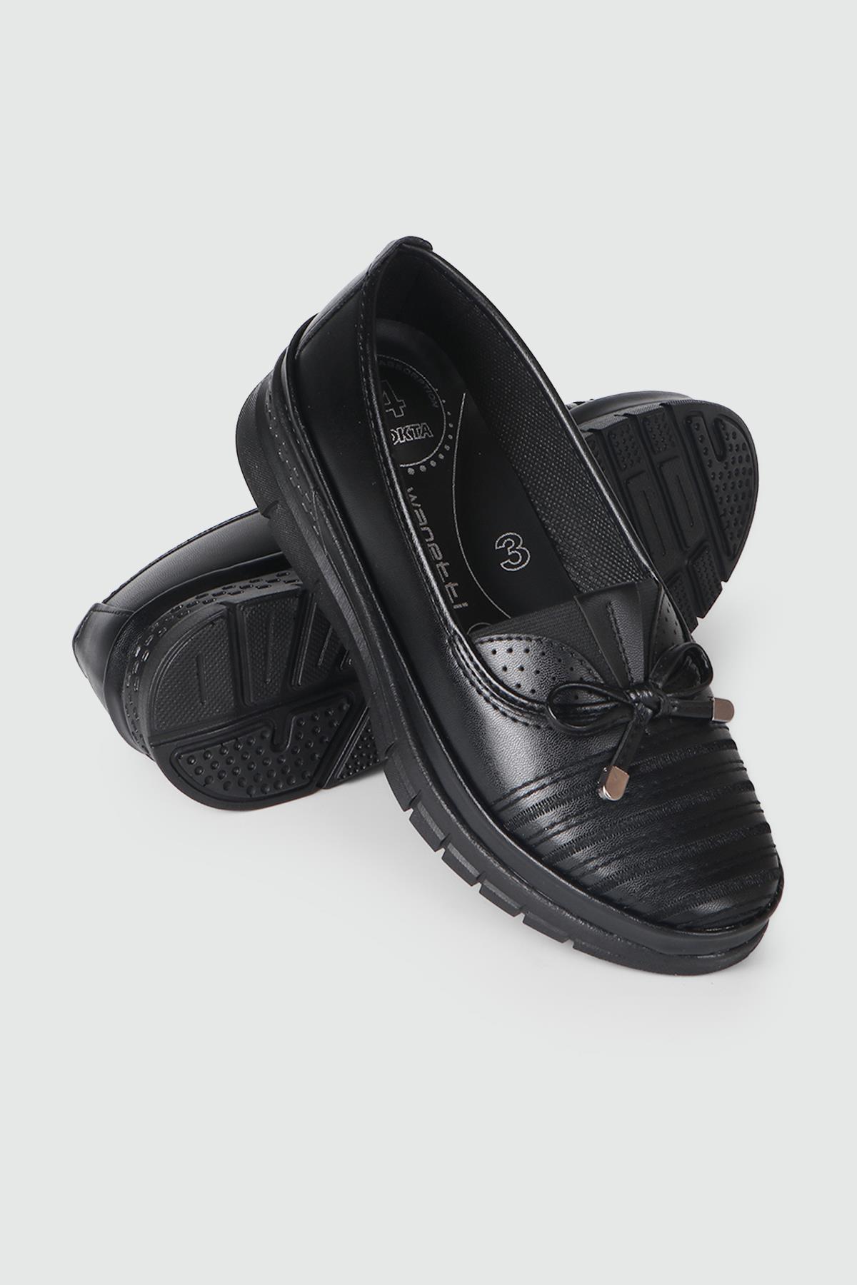 Ortapedik Taban Günlük Rahat Siyah Kadın Ayakkabı 24-127 Kadın Günlük Ayakkabı Wanetti Wanetti 24-127 ATM Kadın 24Y