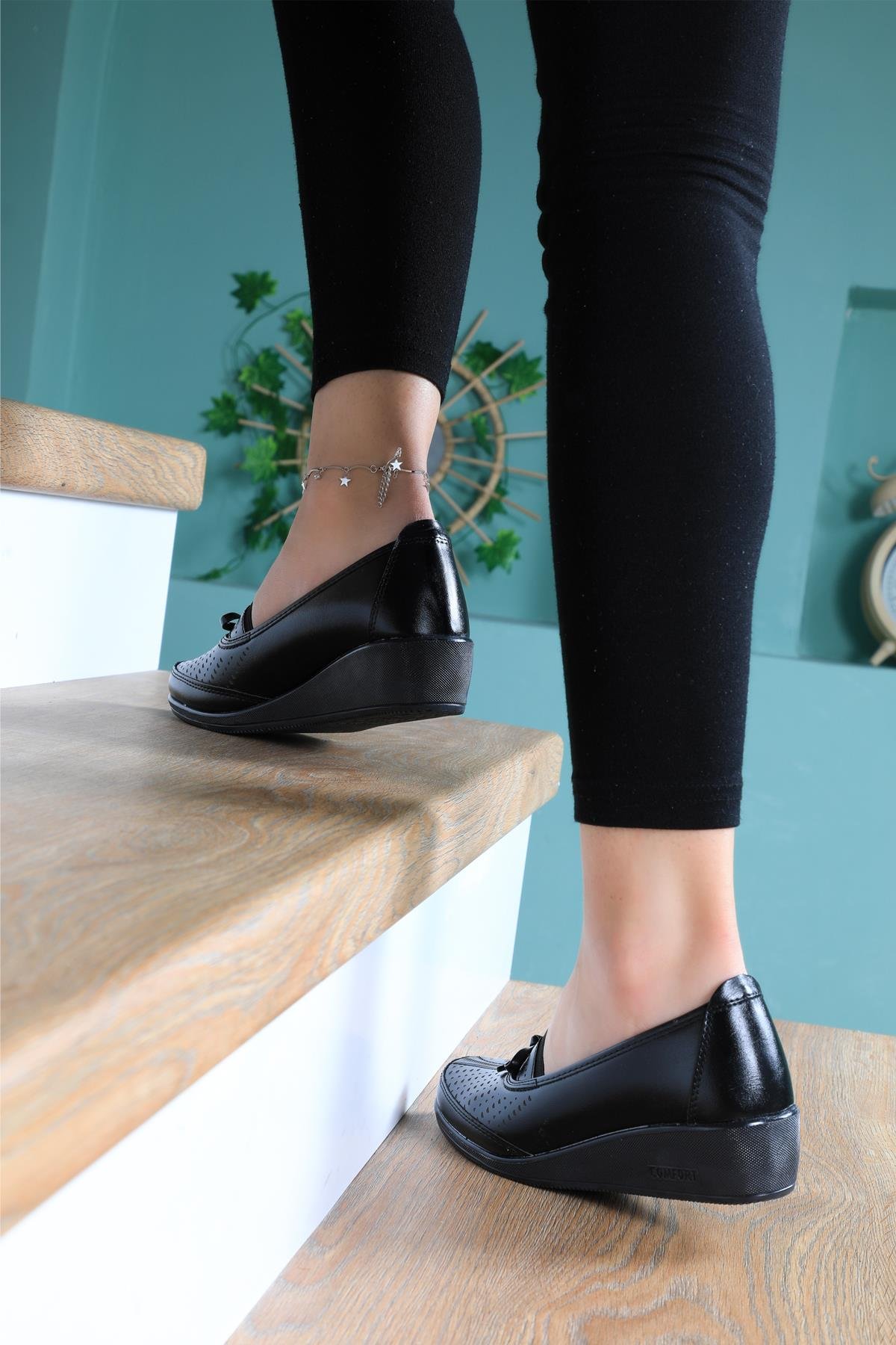 Ortapedik Taban Günlük Rahat Siyah Kadın Ayakkabı 22-307 Kadın Günlük Ayakkabı Wanetti Wanetti 22-307 22K