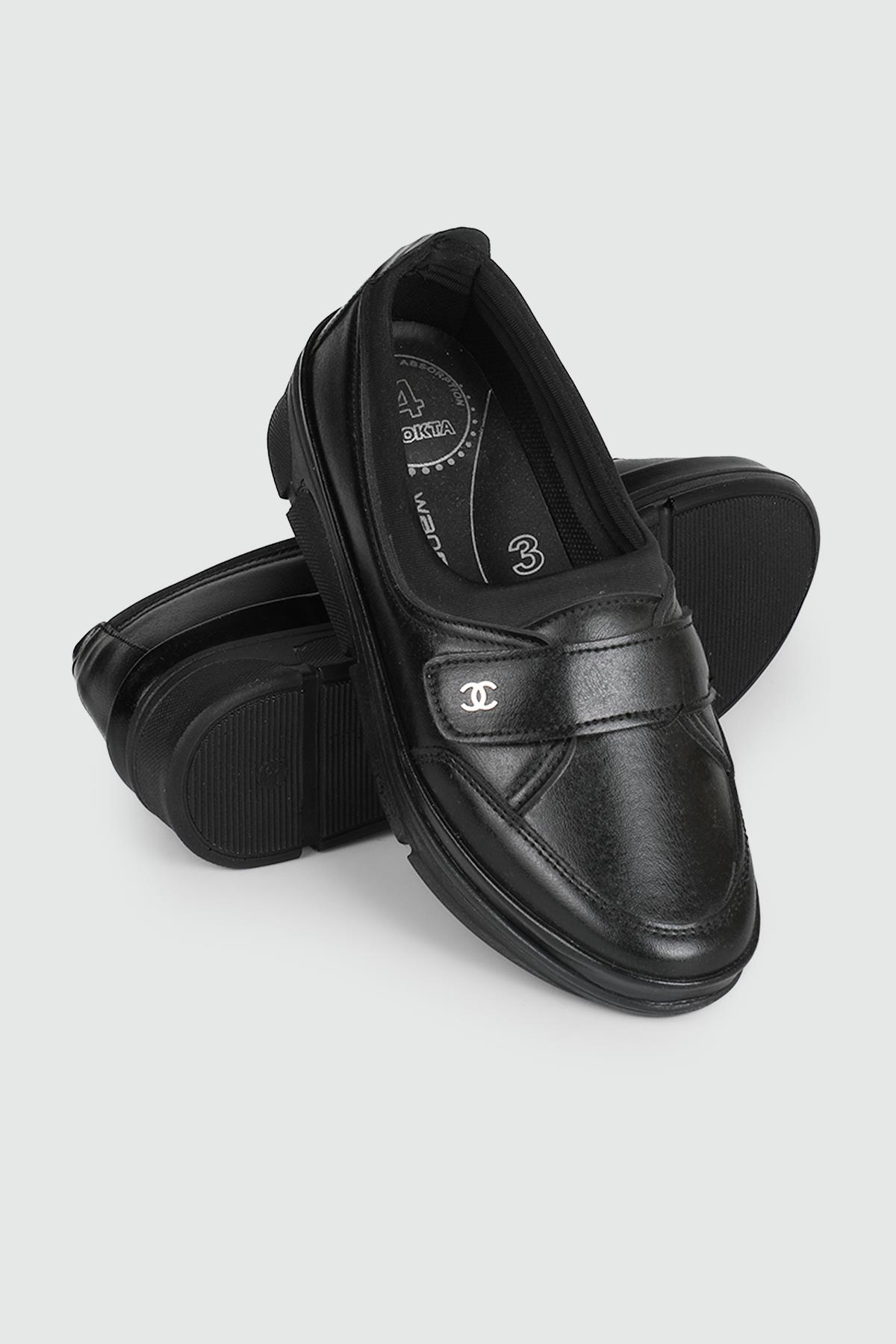 Ortapedik Taban Günlük Rahat Siyah Kadın Ayakkabı WNT24-143 Kadın Günlük Ayakkabı Wanetti Wanetti 24-143 ATM Kadın 24Y