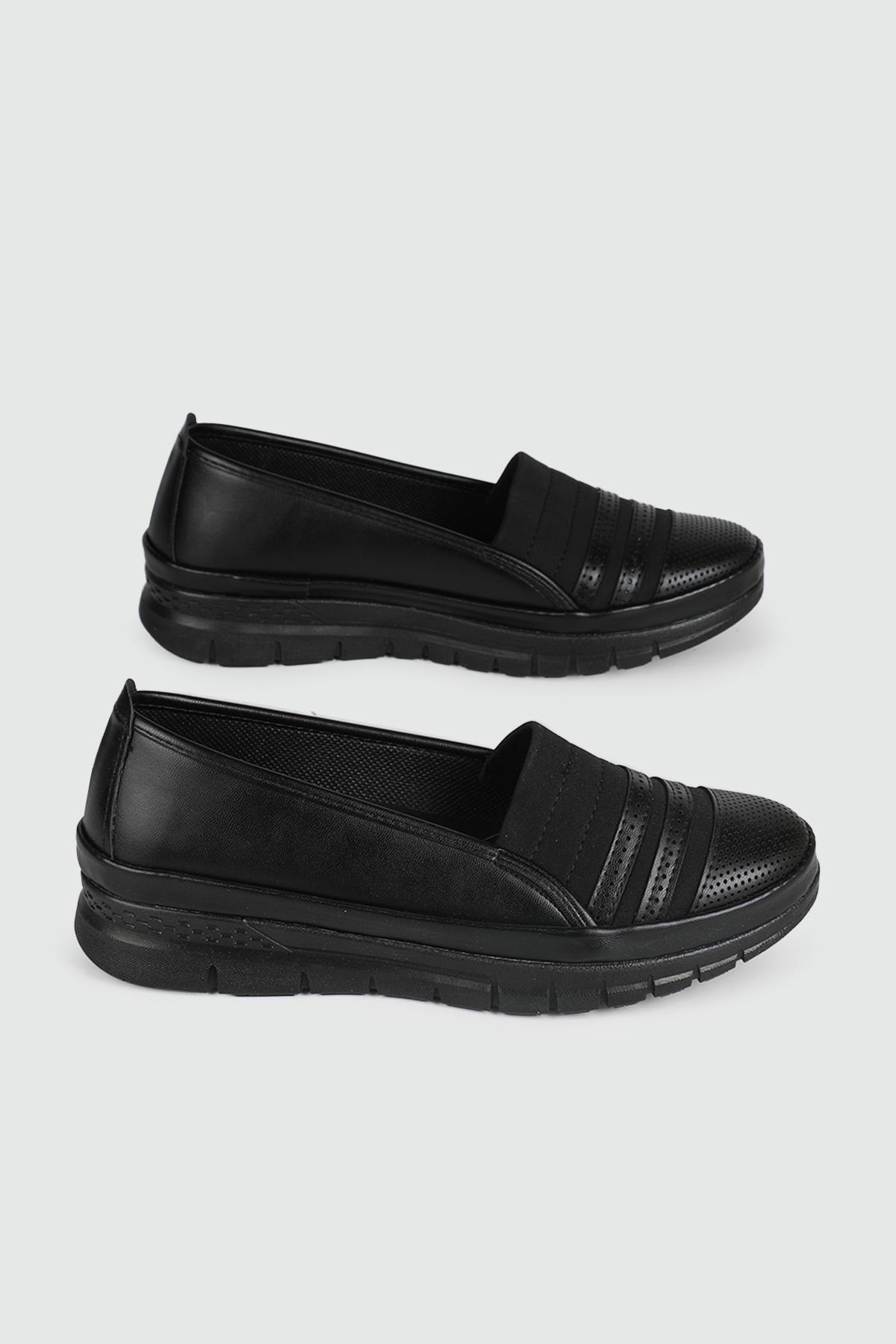 Ortapedik Taban Günlük Rahat Siyah Kadın Ayakkabı 24-126 Kadın Günlük Ayakkabı Wanetti Wanetti 24-126 ATM Kadın 24Y