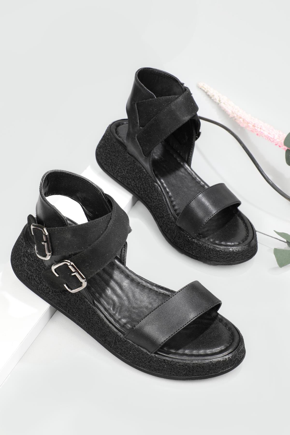 Ortopedik Rahat Taban Çift Tokalı Siyah Kadın Sandalet K-315 Kadın Dolgu Topuklu Sandalet Carla Bella My Bella K-315 Sandalet 22Y