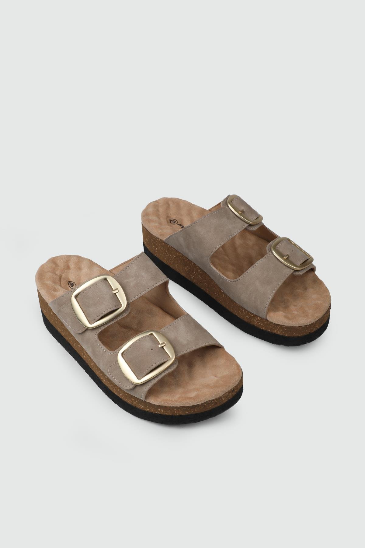 Ortopedik Rahat Taban Tokalı Krem Kadın Terlik MUYA 35205 Kadın Ortopedik Terlik Muya MUYA 35205 ZEN PANTAİ