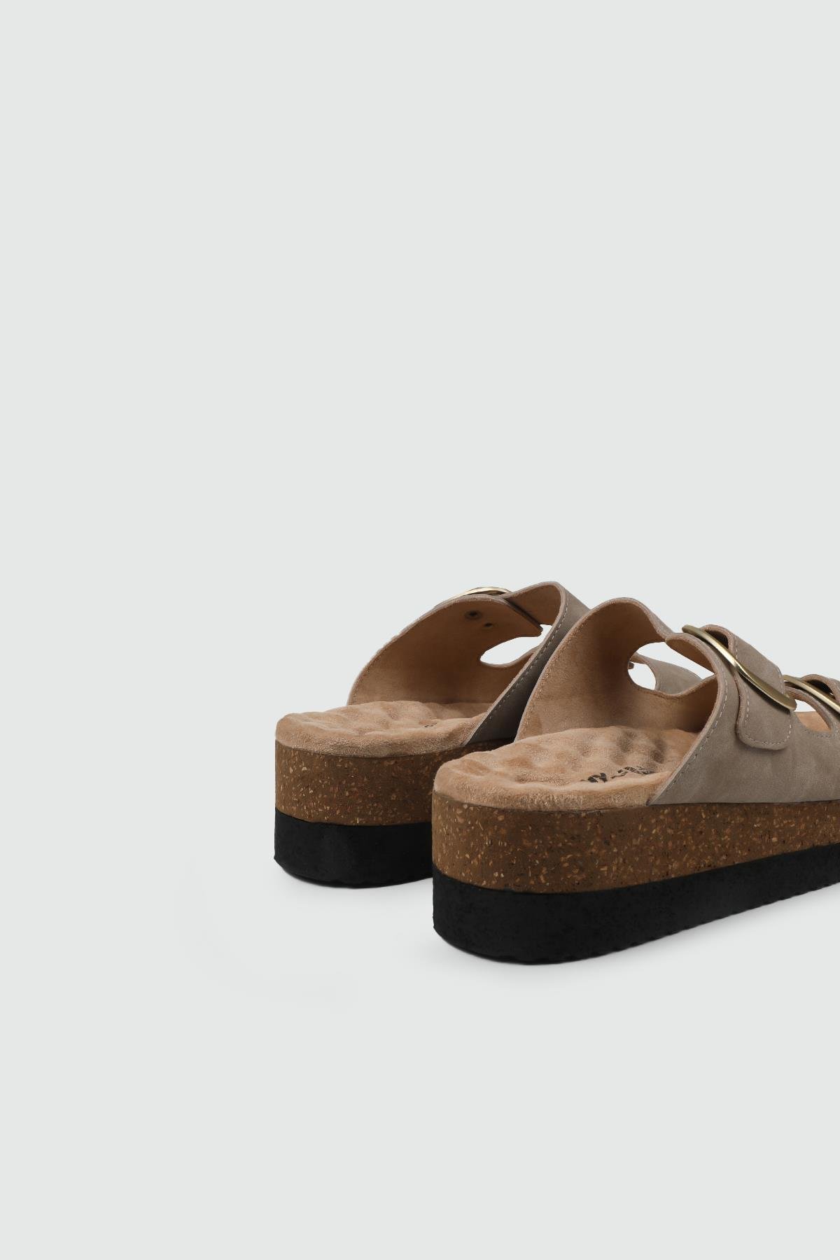 Ortopedik Rahat Taban Tokalı Krem Kadın Terlik MUYA 35205 Kadın Ortopedik Terlik Muya MUYA 35205 ZEN PANTAİ