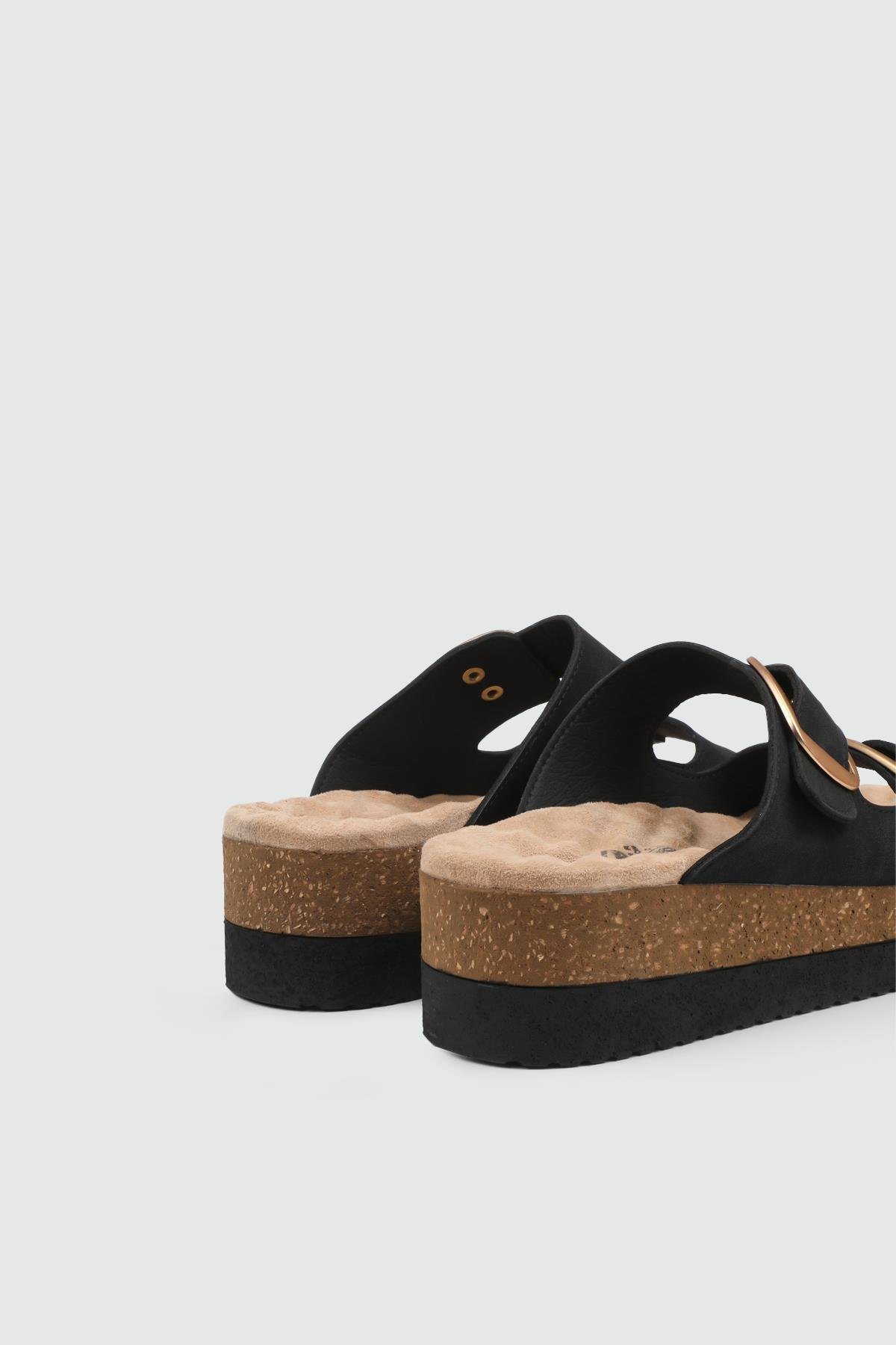 Ortopedik Rahat Taban Tokalı Siyah Kadın Terlik MUYA 35205 Kadın Ortopedik Terlik Muya MUYA 35205 ZEN PANTAİ