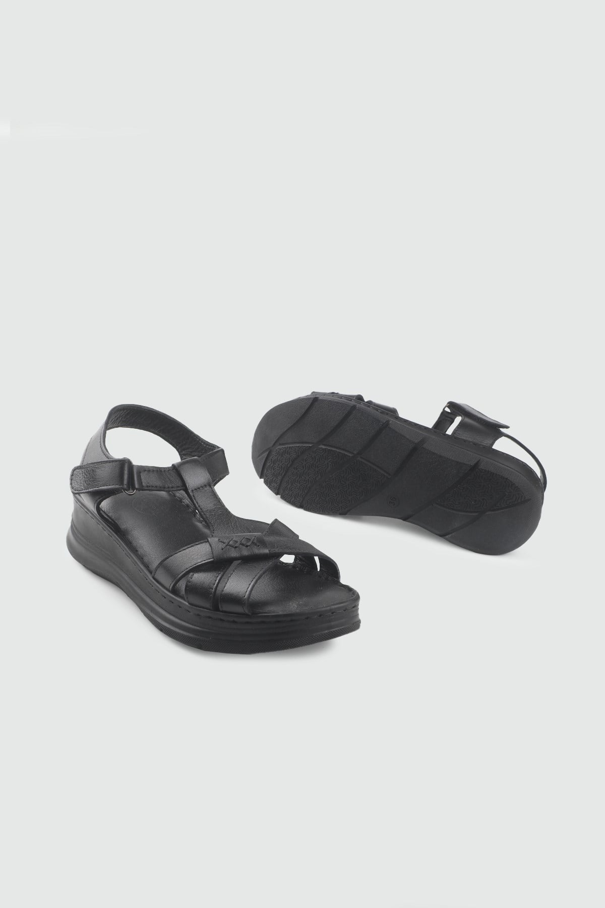 Ortopedik Taban Rahat Cırtlı Siyah Kadın Sandalet My Bella TVL-011 Kadın Düz Sandalet MY BELLA My Bella TVL-011 Kadın 26Y