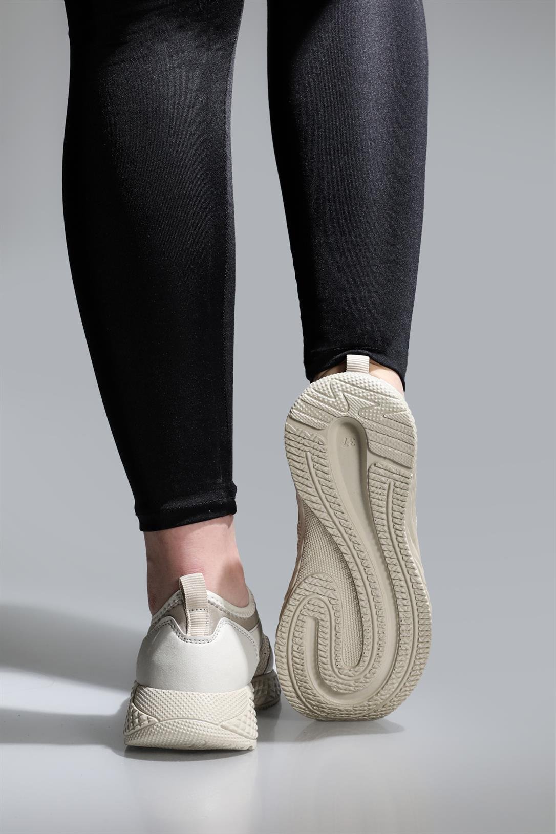 Rahat Anoraklı Günlük Kum Unisex Spor Ayakkabı 7060 Unisex Günlük Spor Ayakkabı Lambırlent LAMBIRLENT 7060 UNİSEX SPOR