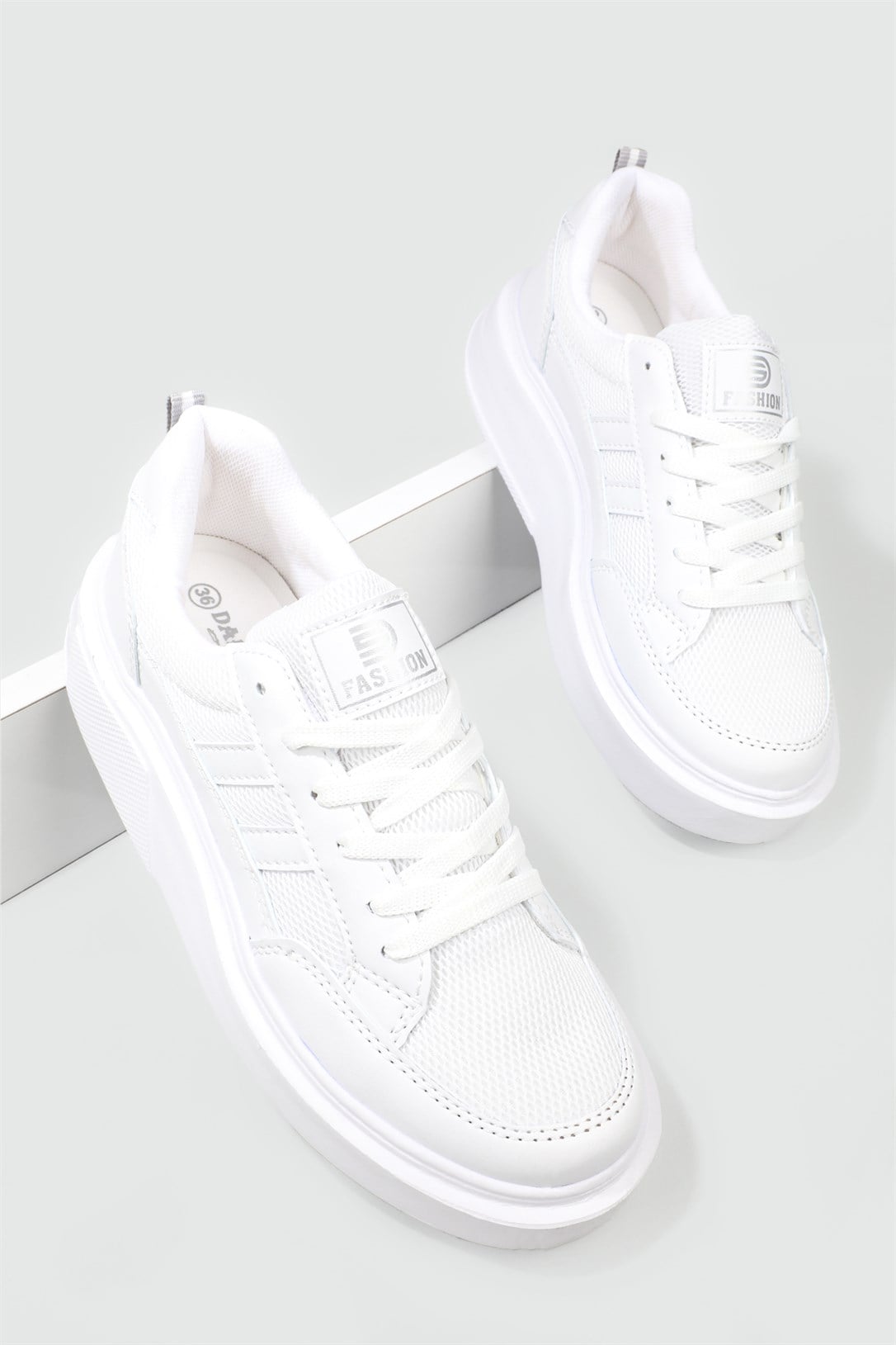Rahat Nefes Alır Sneakers Beyaz Kadın Spor Ayakkabı 151 Kadın Günlük Spor Ayakkabı Dark Step DARKSTEP 151 ZEN SPOR AYAK