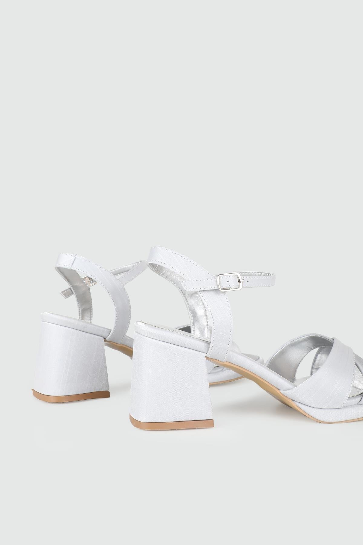 Simli Abiye Gümüş Saten Kadın Ayakkabı ERB-405 Kadın Yüksek Topuklu MyBella My Bella ERB-405 Kadın 25Y