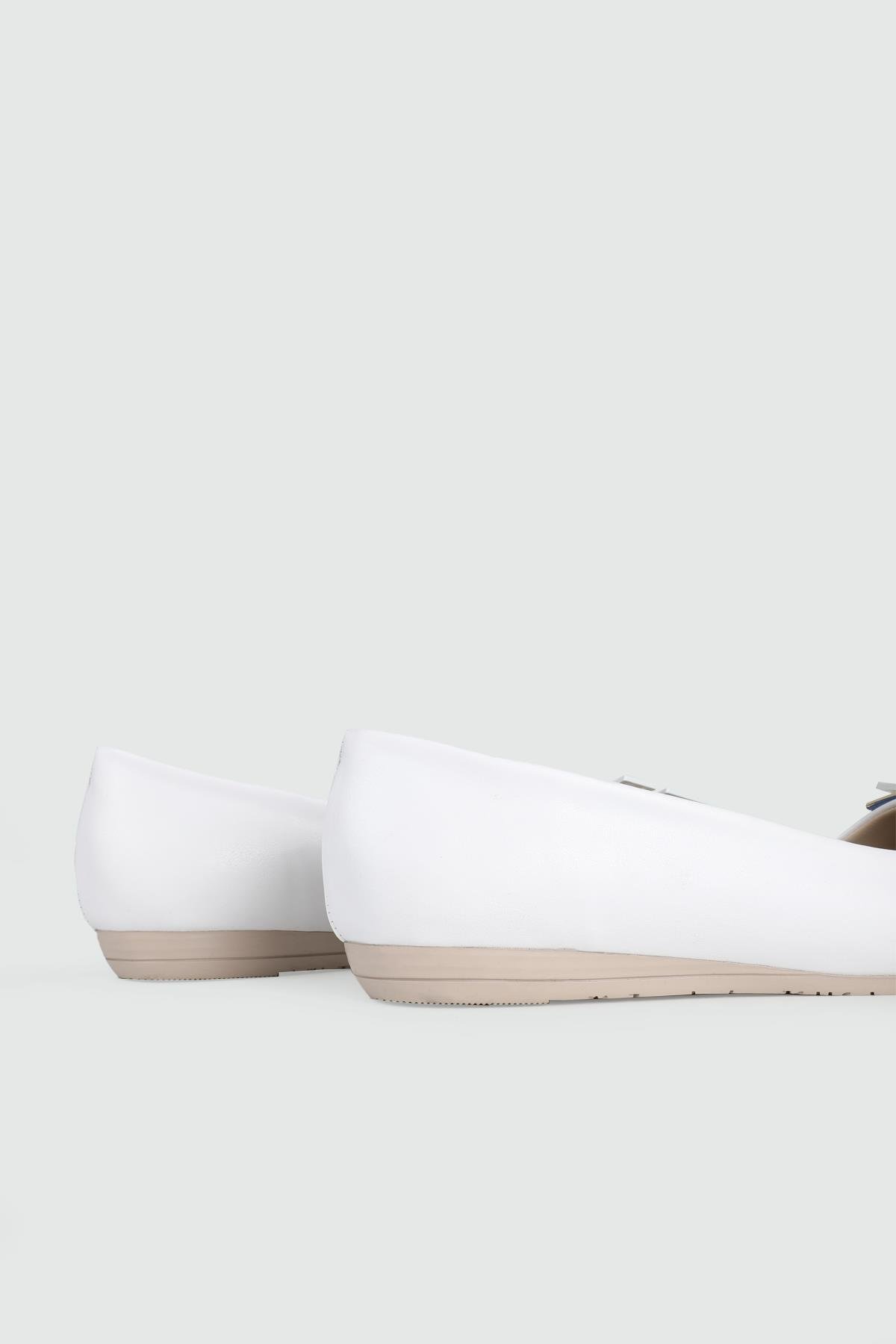 Sivri Burun Arkası Açık Fiyonklu Beyaz Kadın Ayakkabı ŞM-225 Kadın Babet Carla Bella My Bella ŞM-1032 Kadın 25Y