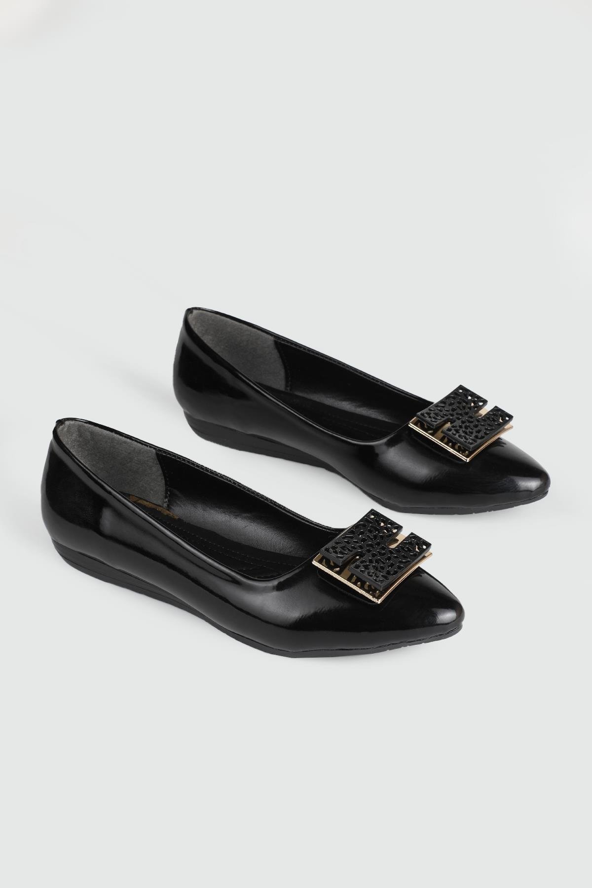 Sivri Burun Arkası Açık Fiyonklu Siyah Rugan Kadın Ayakkabı ŞM-225 Kadın Babet Carla Bella My Bella ŞM-1032 Kadın 25Y