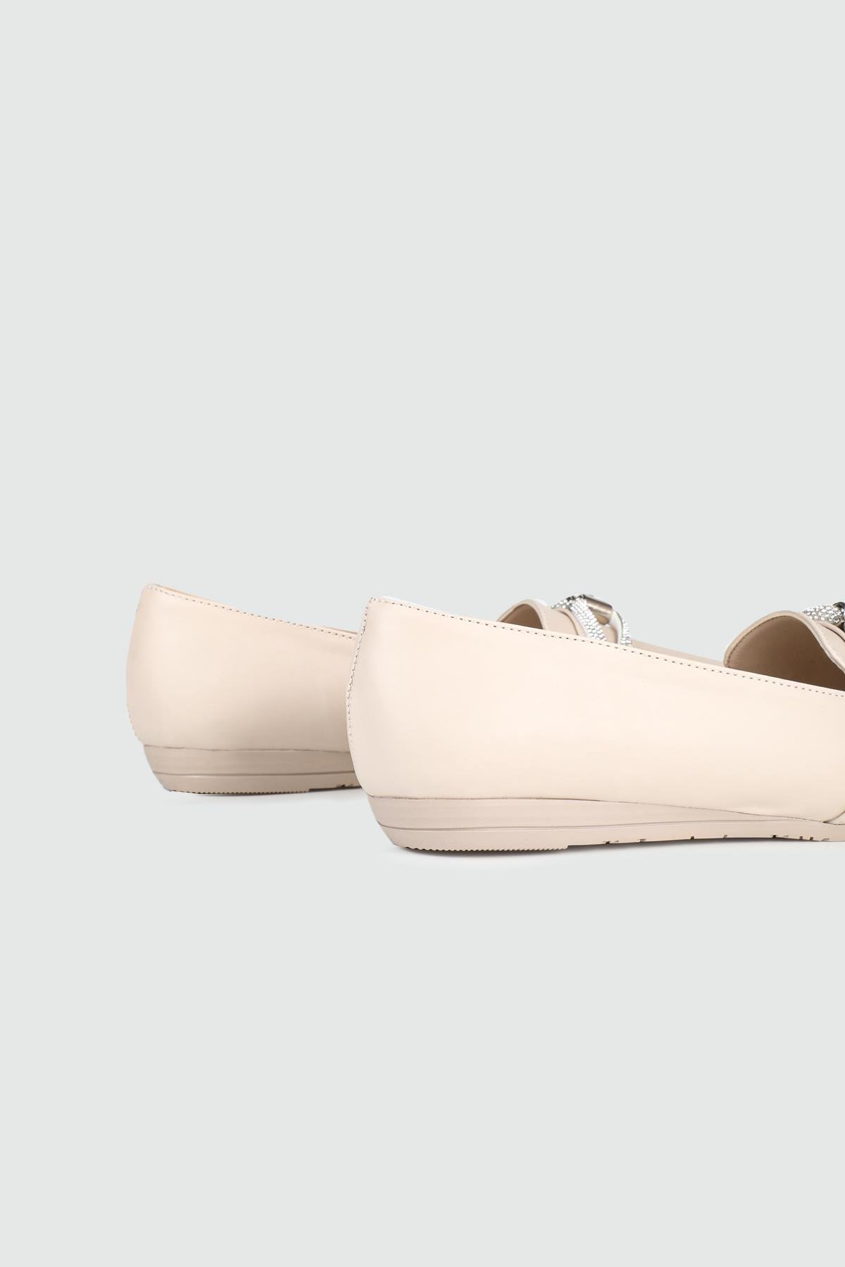 Sivri Burun Arkası Açık Fiyonklu Ten Kadın Ayakkabı ŞM-2010 Kadın Babet Carla Bella My Bella ŞM-2010 Kadın 25Y