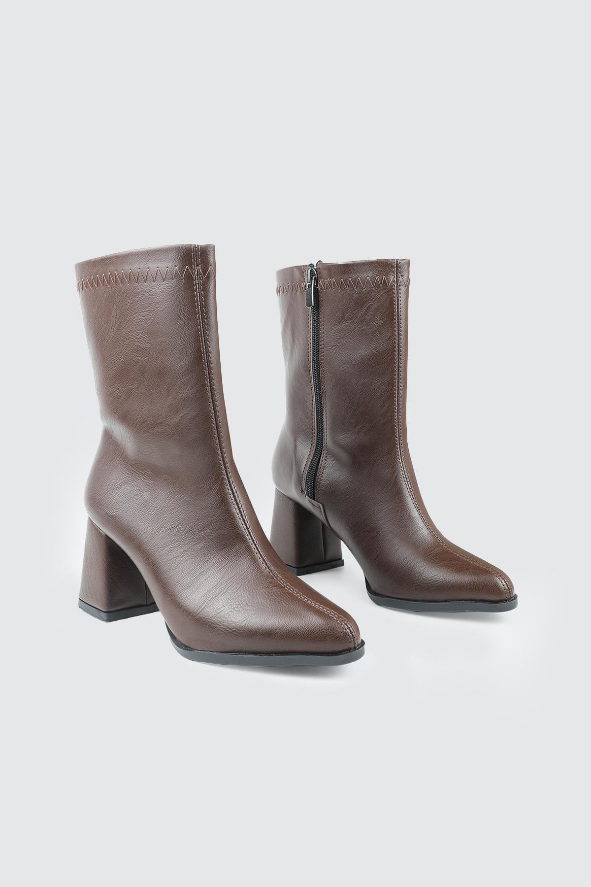 Sivri Burun Blok Topuk Kahve Klasik Kadın Bot MY BELLA AC-510 Kadın Klasik Topuklu Bot MyBella MY BELLA AC-510 Kadın 25K