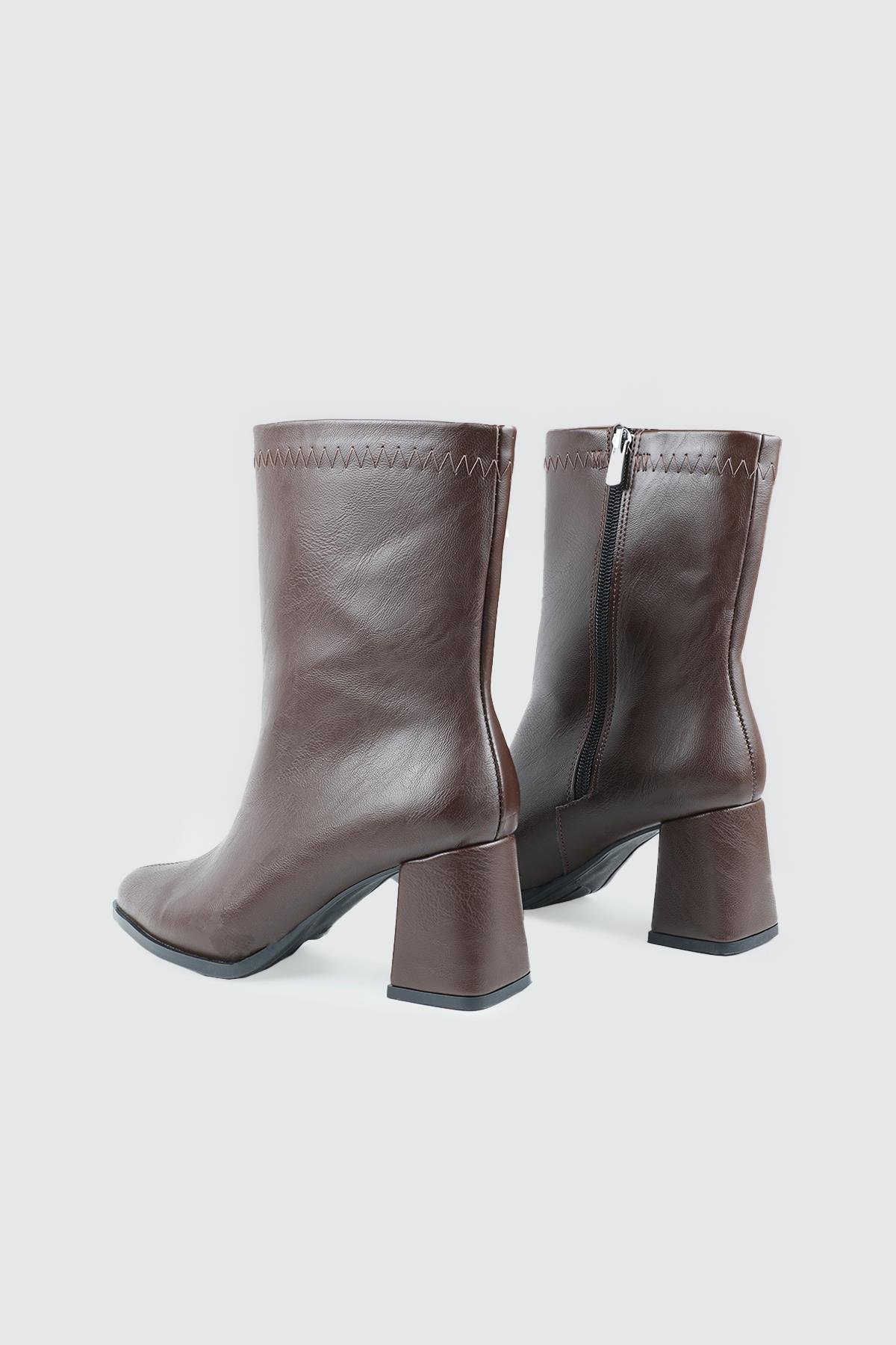 Sivri Burun Blok Topuk Kahve Klasik Kadın Bot MY BELLA AC-510 Kadın Klasik Topuklu Bot MyBella MY BELLA AC-510 Kadın 25K