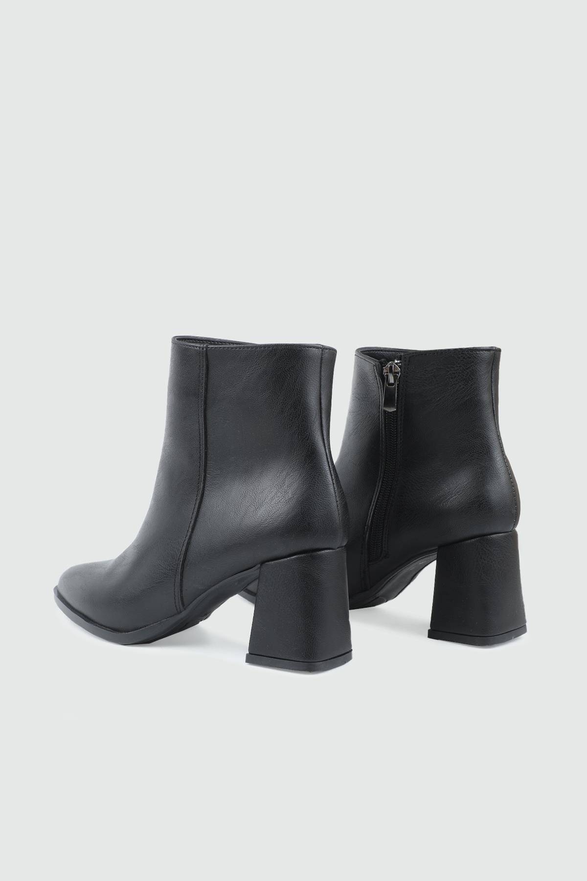 Sivri Burun Fermuarlı Siyah Yüksek Topuklu Klasik Bot MY BELLA AC-400 Kadın Klasik Topuklu Bot MyBella MY BELLA AC-400 Kadın 25K