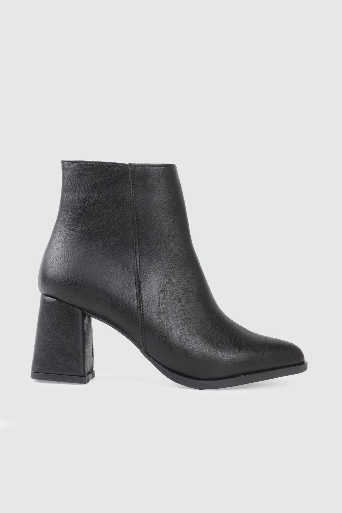 Sivri Burun Fermuarlı Siyah Yüksek Topuklu Klasik Bot MY BELLA AC-400 Kadın Klasik Topuklu Bot MyBella MY BELLA AC-400 Kadın 25K