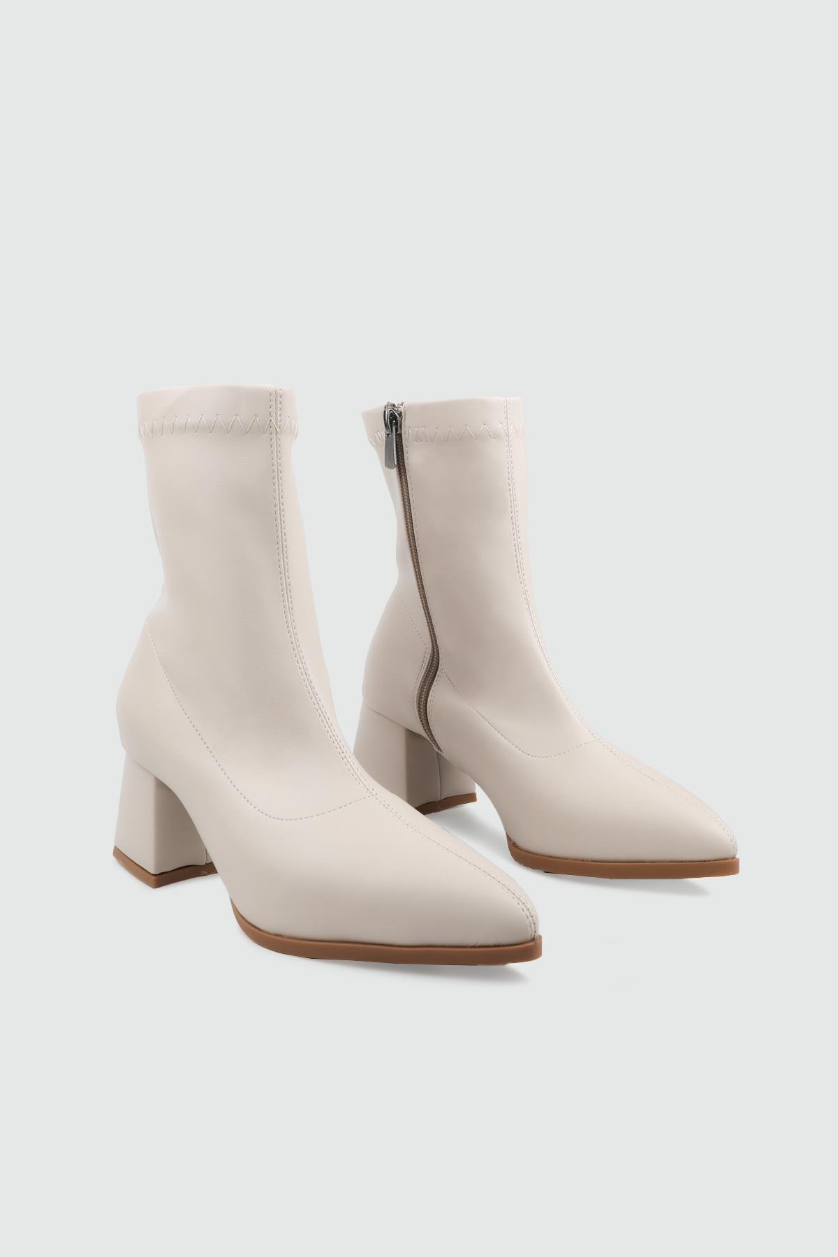 Sivri Burun KT Kadın Bot Bej Fermuarlı Sivri Burun Kare Topuklu Günlük Bot MY BELLA LPA-201 Kadın Günlük Conford Bot MyBella MY BELLA LPA-201 Kadın 25K