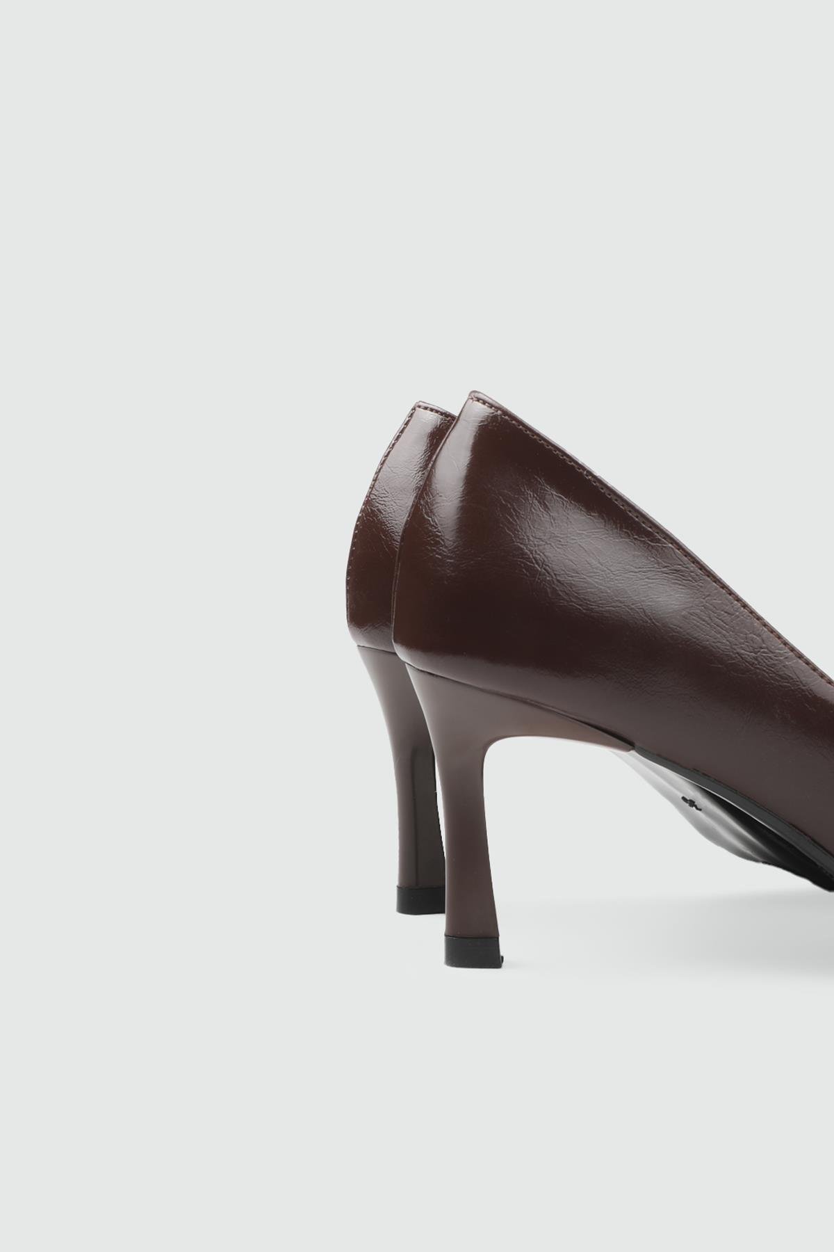 Sivri Burun Stiletto Kahve Kırışık Rugan Kadın Ayakkabı WST-70 Kadın Stiletto Carla Bella My Bella WST-70 Kadın 25K
