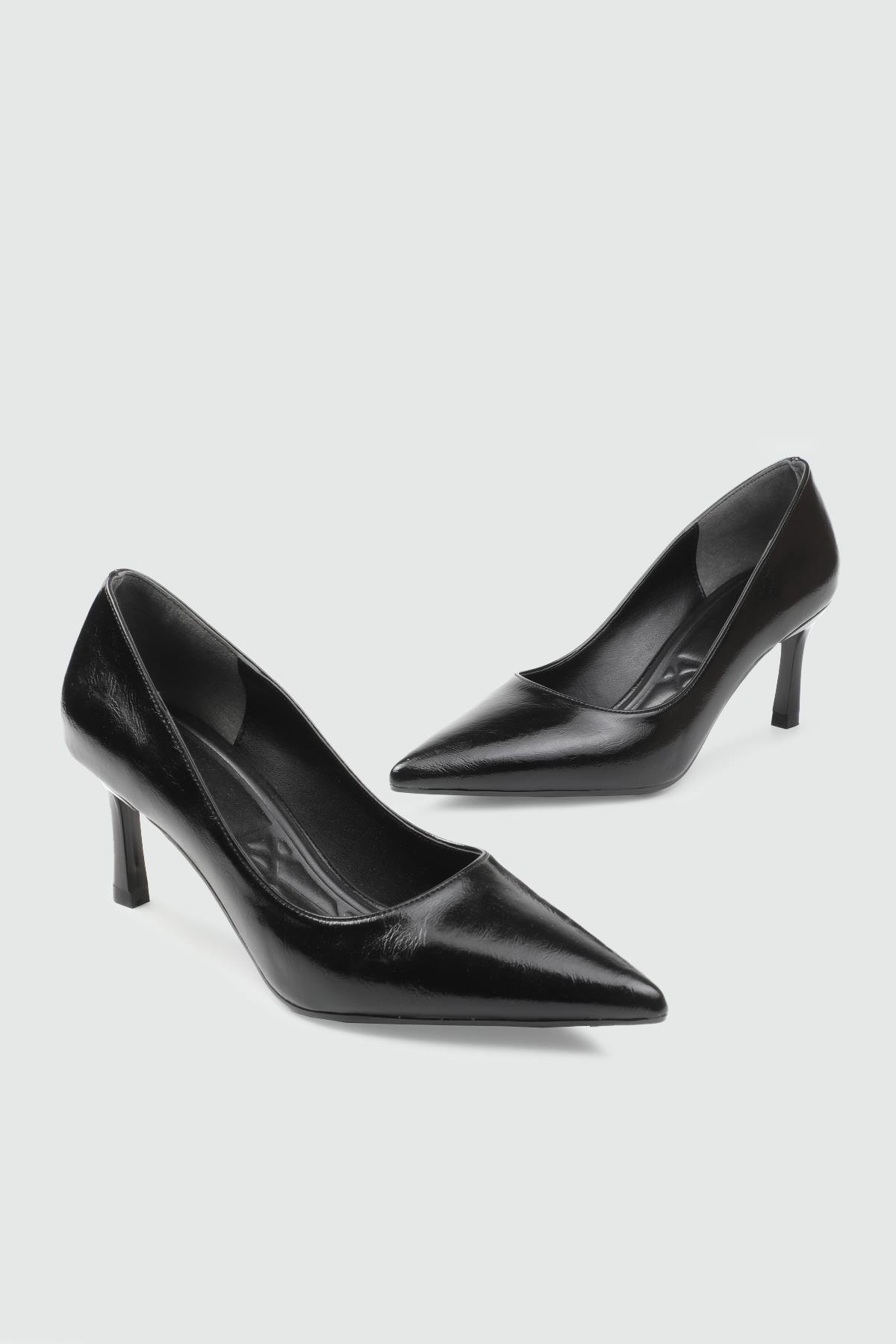 Sivri Burun Stiletto Siyah Kırışık Rugan Kadın Ayakkabı WST-70 Kadın Stiletto Carla Bella My Bella WST-70 Kadın 25K