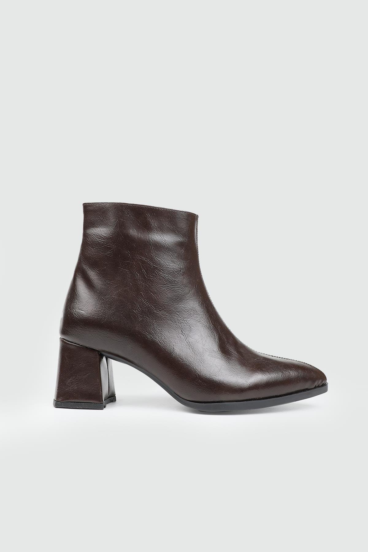 Sivri Burunlu Topuklu Kahve Rustik Kadın Bot ZP-400 Kadın Klasik Bot MyBella MY BELLA ZP-400 Kadın 25K