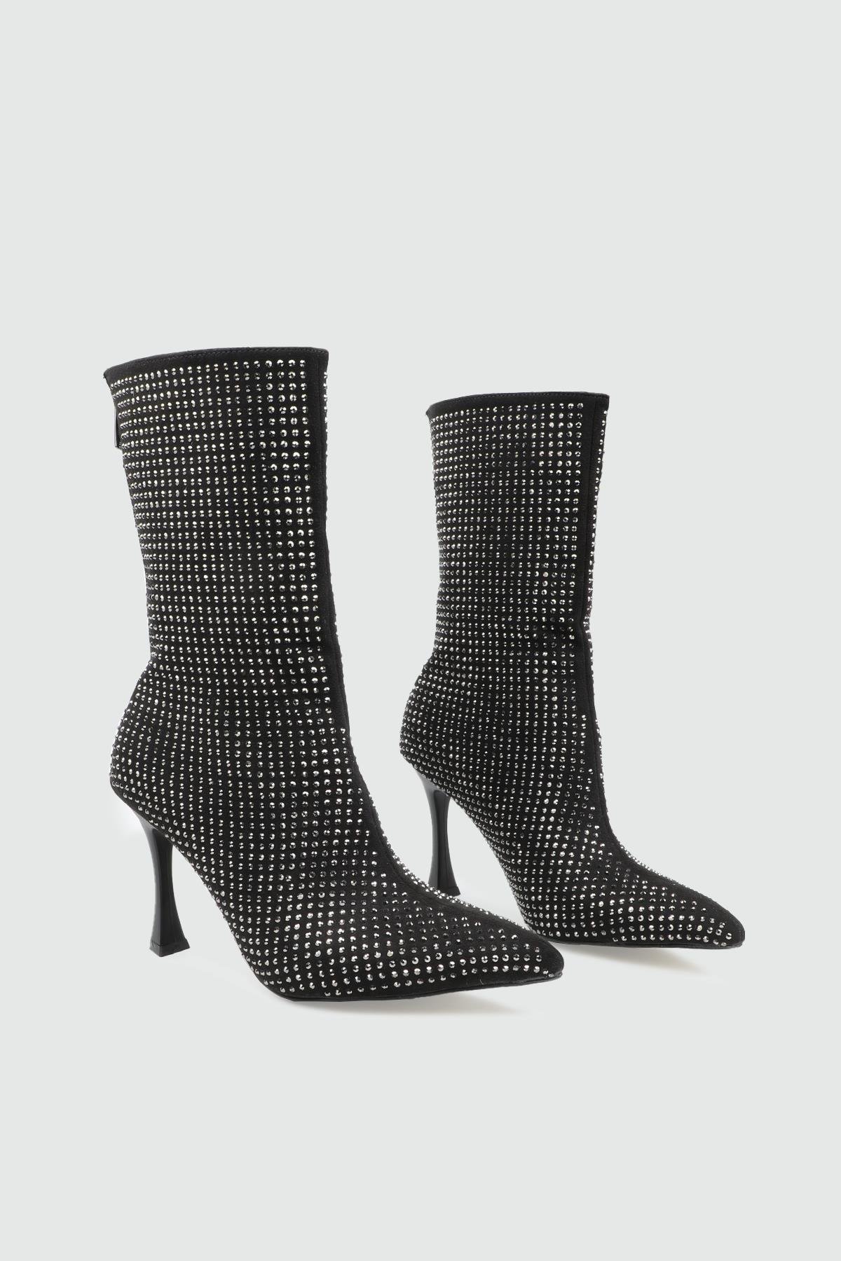 Siyah Beyaz Taşlı Topuklu Bot Siyah Beyaz Taşlı Kadın Ayakkabı My Bella YÇ-2018 Kadın Klasik Topuklu Bot MyBella My Bella YÇ-2018 Kadın 25K