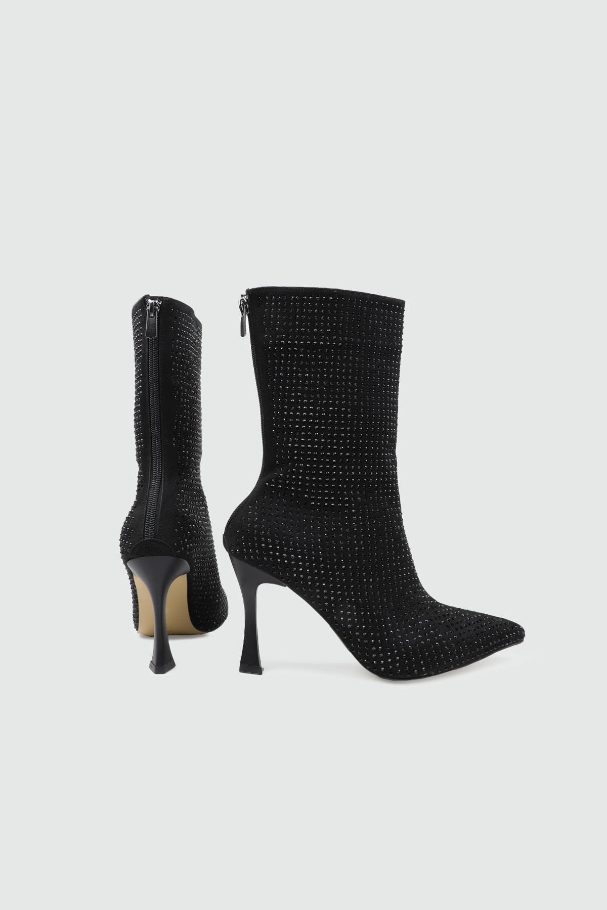 Siyah Beyaz Taşlı Topuklu Bot Siyah Siyah Taşlı Kadın Ayakkabı My Bella YÇ-2018 Kadın Klasik Topuklu Bot MyBella My Bella YÇ-2018 Kadın 25K