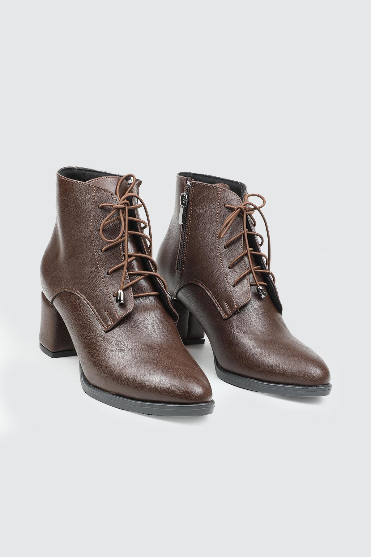 Tokalı Üç Biyeli Kahve Kadın Ayakkabı MY BELLA KH-024 Kadın 25K Kadın Günlük Ayakkabı MyBella MY BELLA KH-024 Kadın 25K