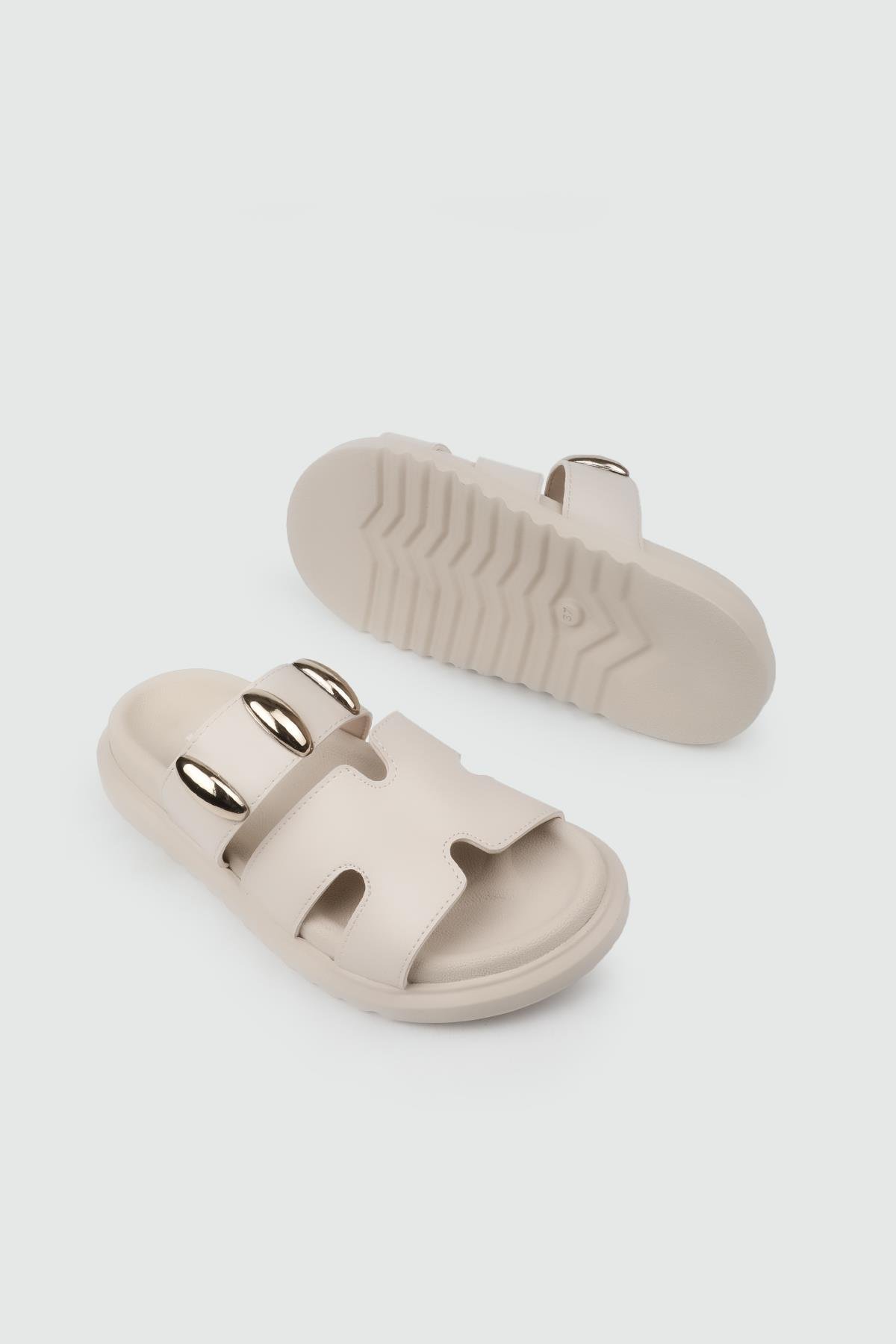 Tokalı Üç Biyeli Ten Kadın Terlik NR-503 Kadın Günlük Terlik MyBella MY BELLA NR-503 Kadın 25Y