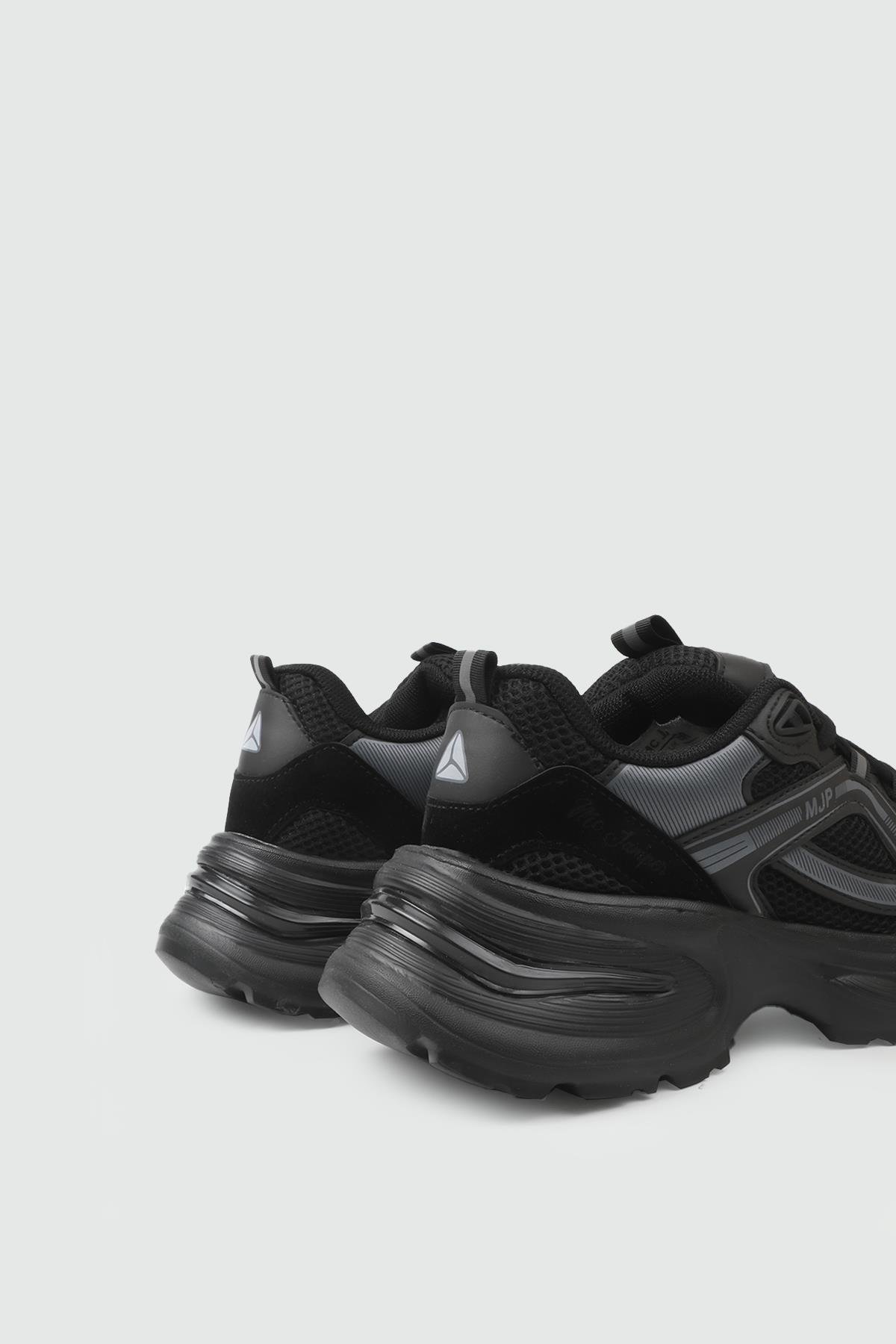 Yüksek Taban Bağcıklı Siyah Kadın Spor Ayakkabı MC JAMPER 2323 Kadın Günlük Spor Ayakkabı Jamper MC JAMPER 25Y 2323 ZEN SPOR