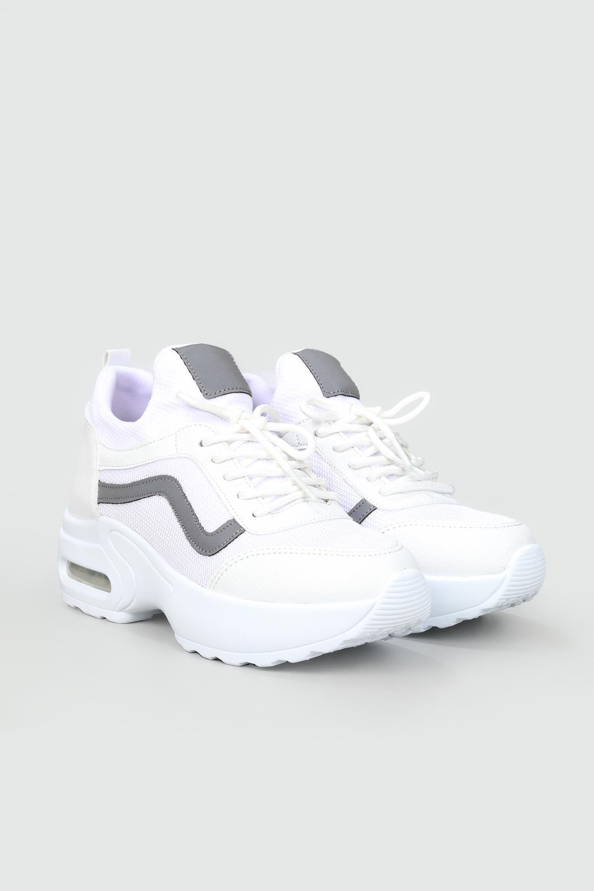 Yüksek Tabanlı Rahat Nefes Alır Beyaz Kadın Spor Ayakkabı 121 Kadın Günlük Spor Ayakkabı FLET FLET 121 Spor 22Y